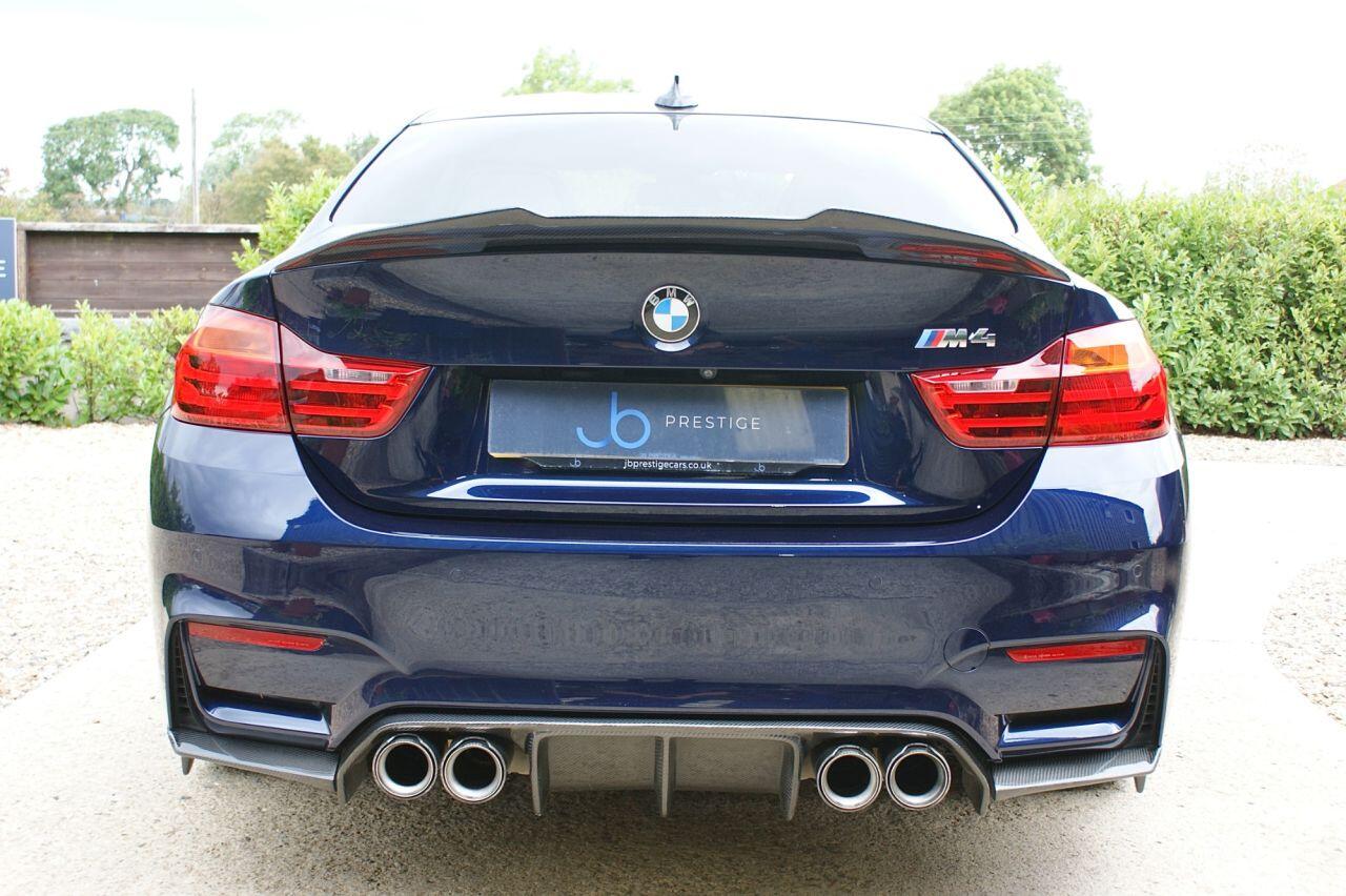 BMW M4 view 27