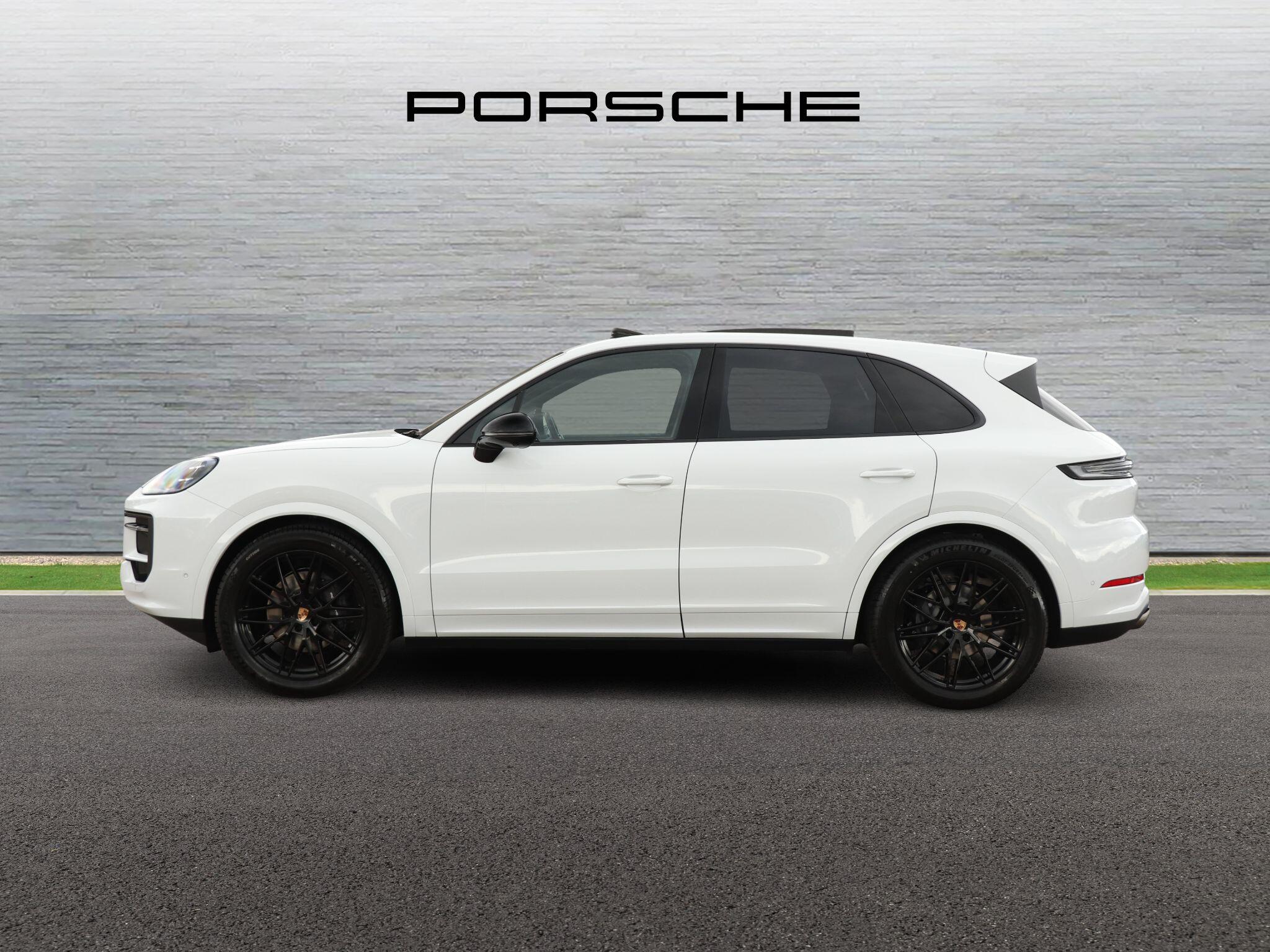 Porsche Cayenne view 6