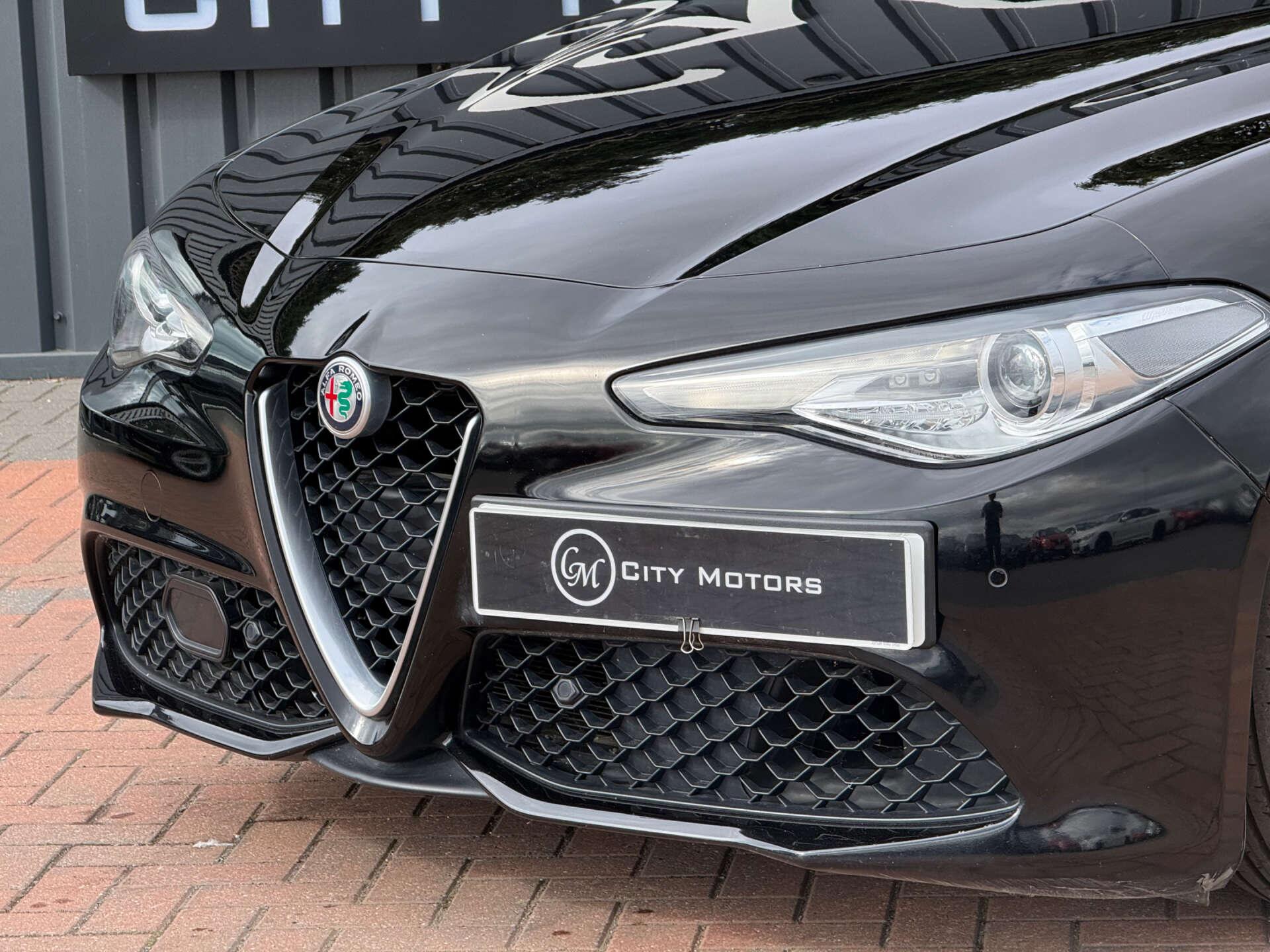 Alfa Romeo Giulia view 4