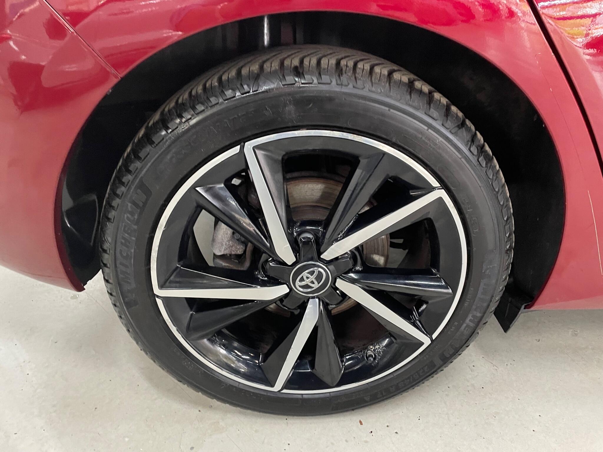 Toyota Auris view 34