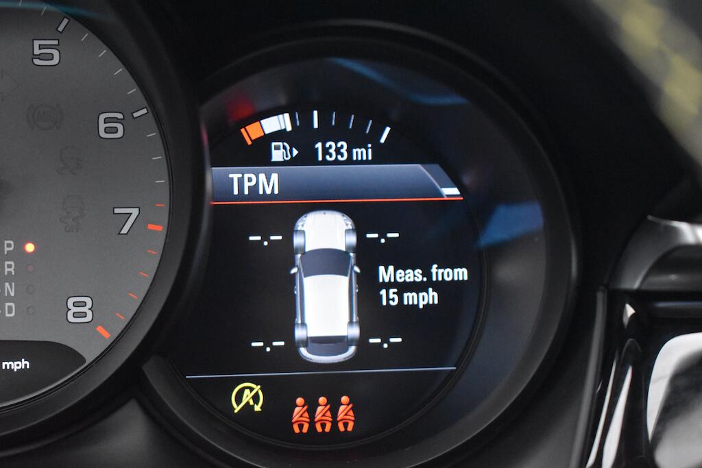 Porsche Macan view 72