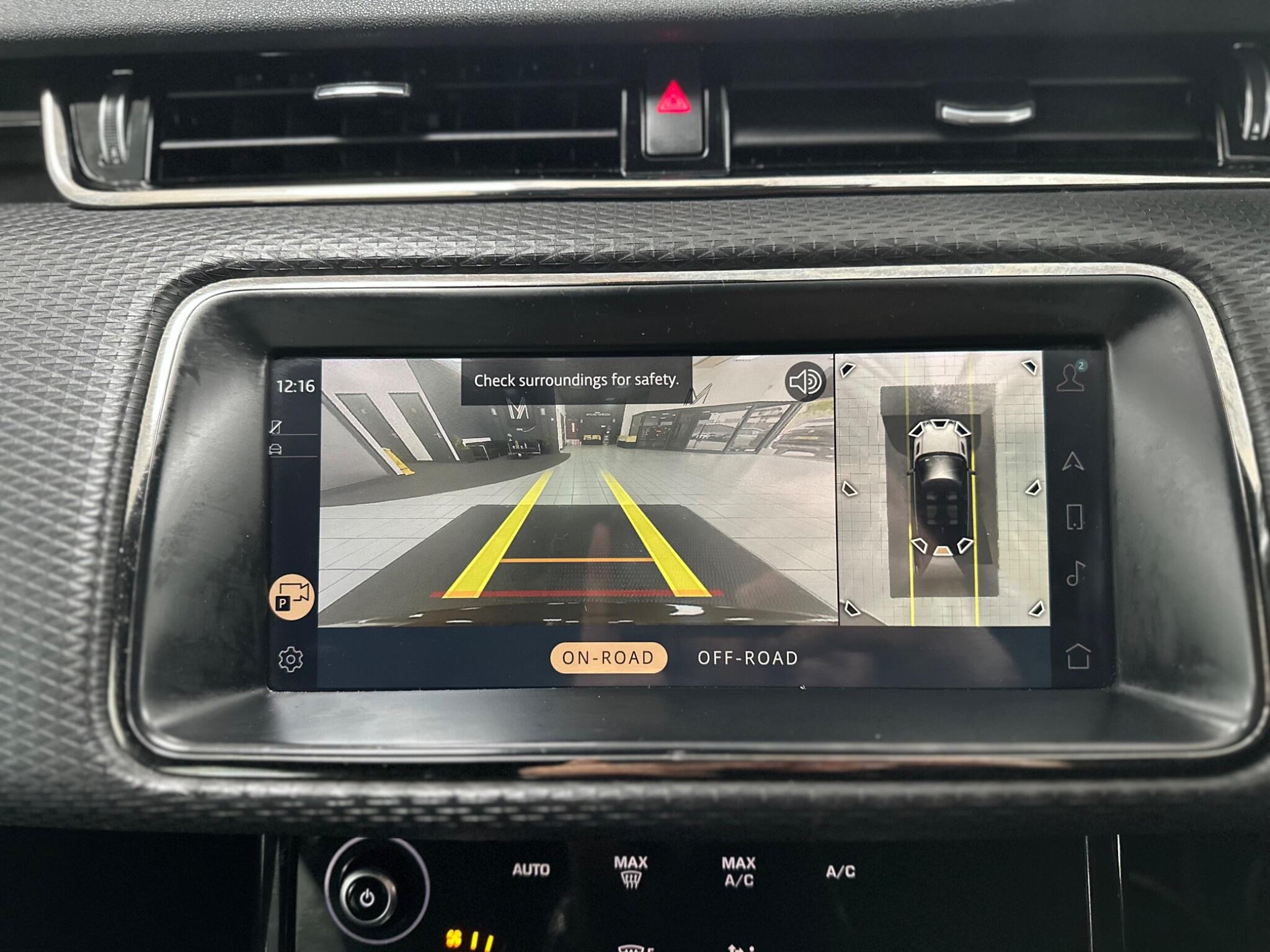 Land Rover Range Rover Evoque view 30