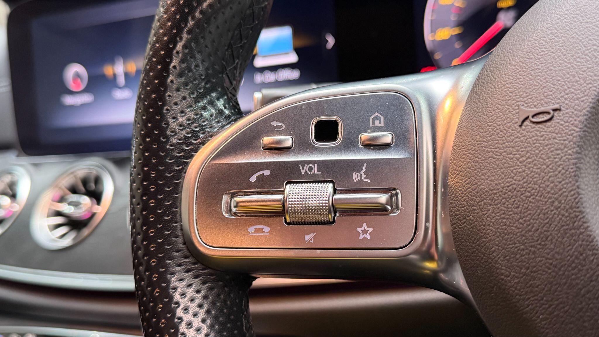 Mercedes-Benz E-Class view 15