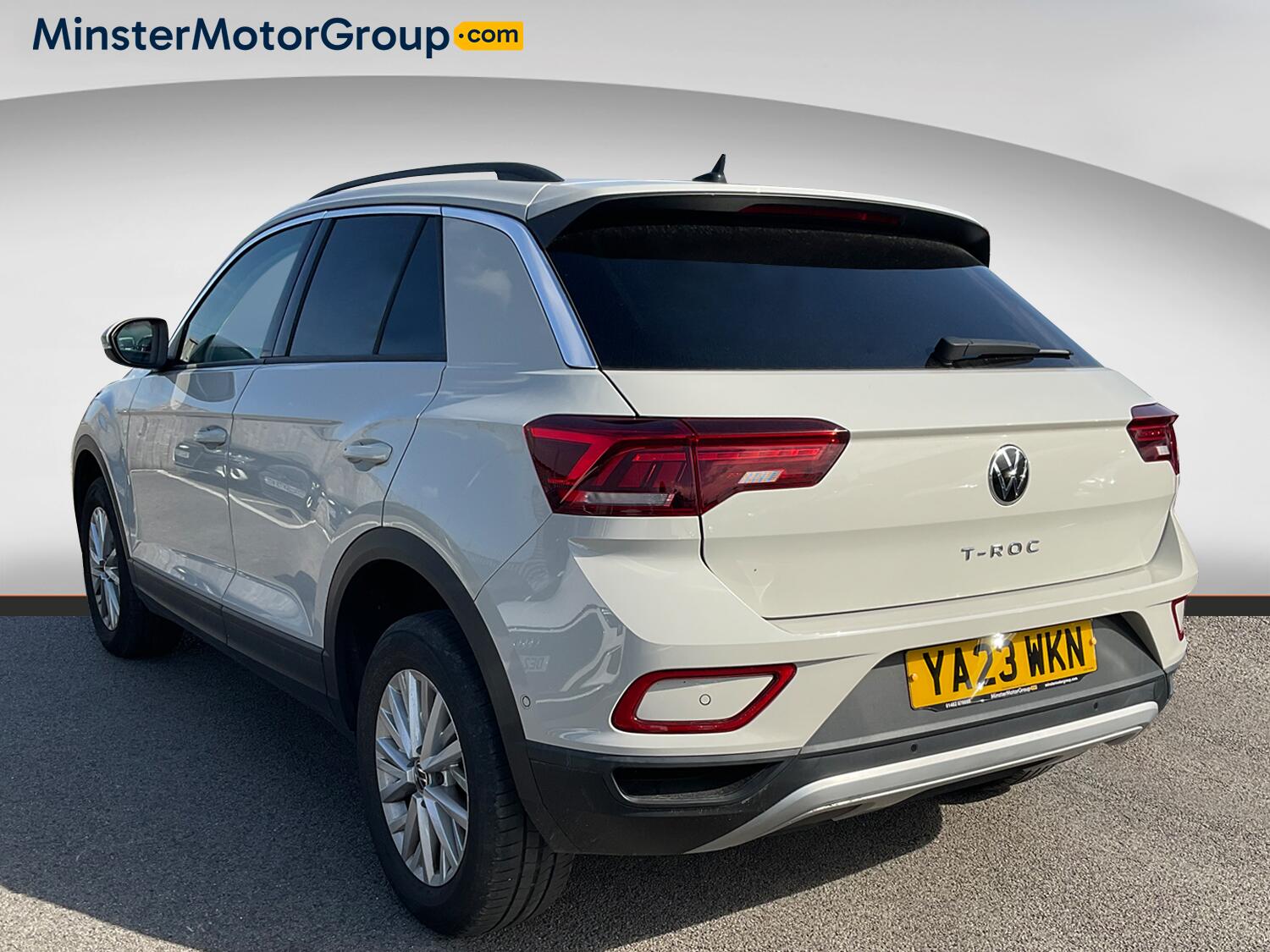 Volkswagen T-Roc view 4