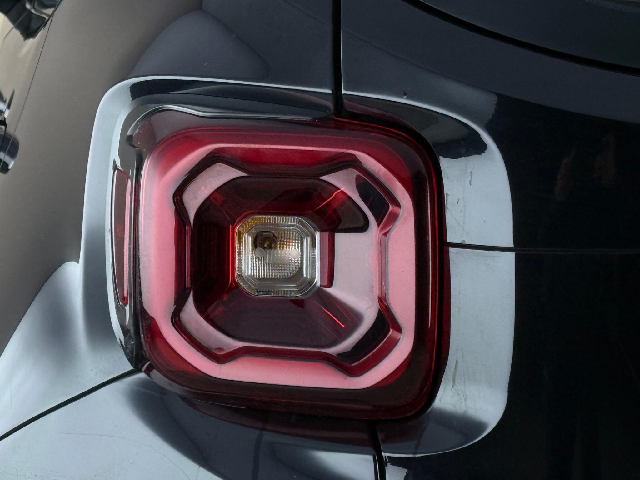 Jeep Renegade view 10