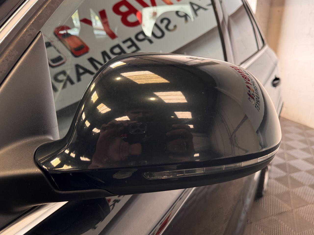 Audi Q3 view 25