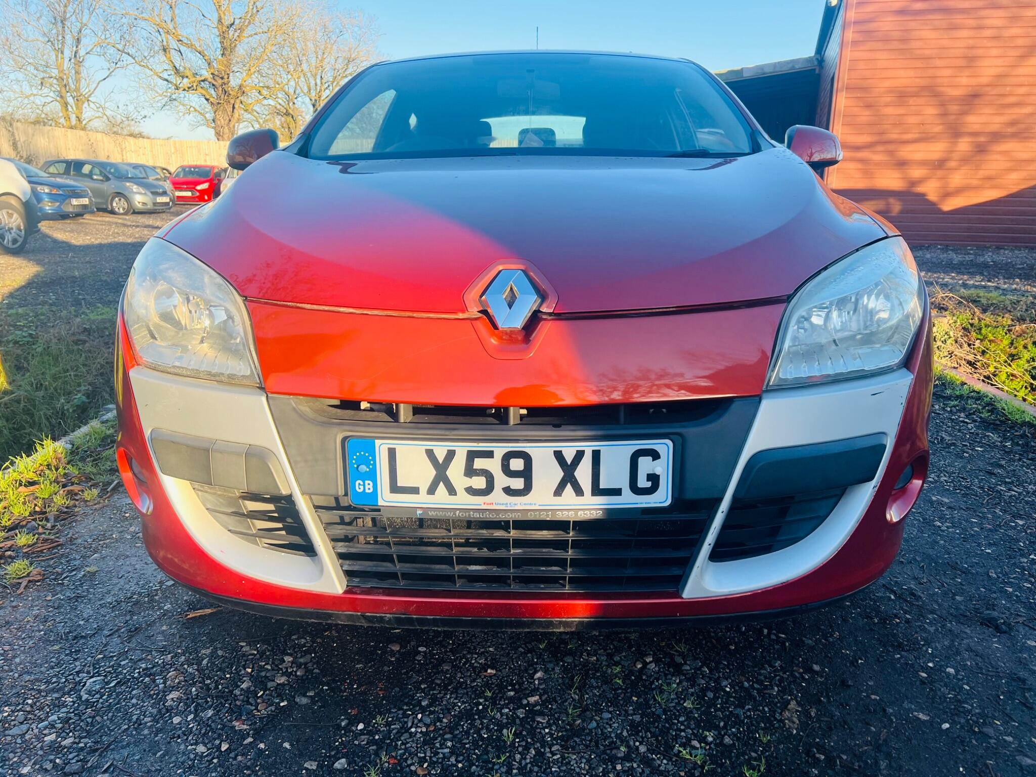 2009 Renault Megane 1.6 16V Expression Euro 5 3dr • 94,411 miles image 3