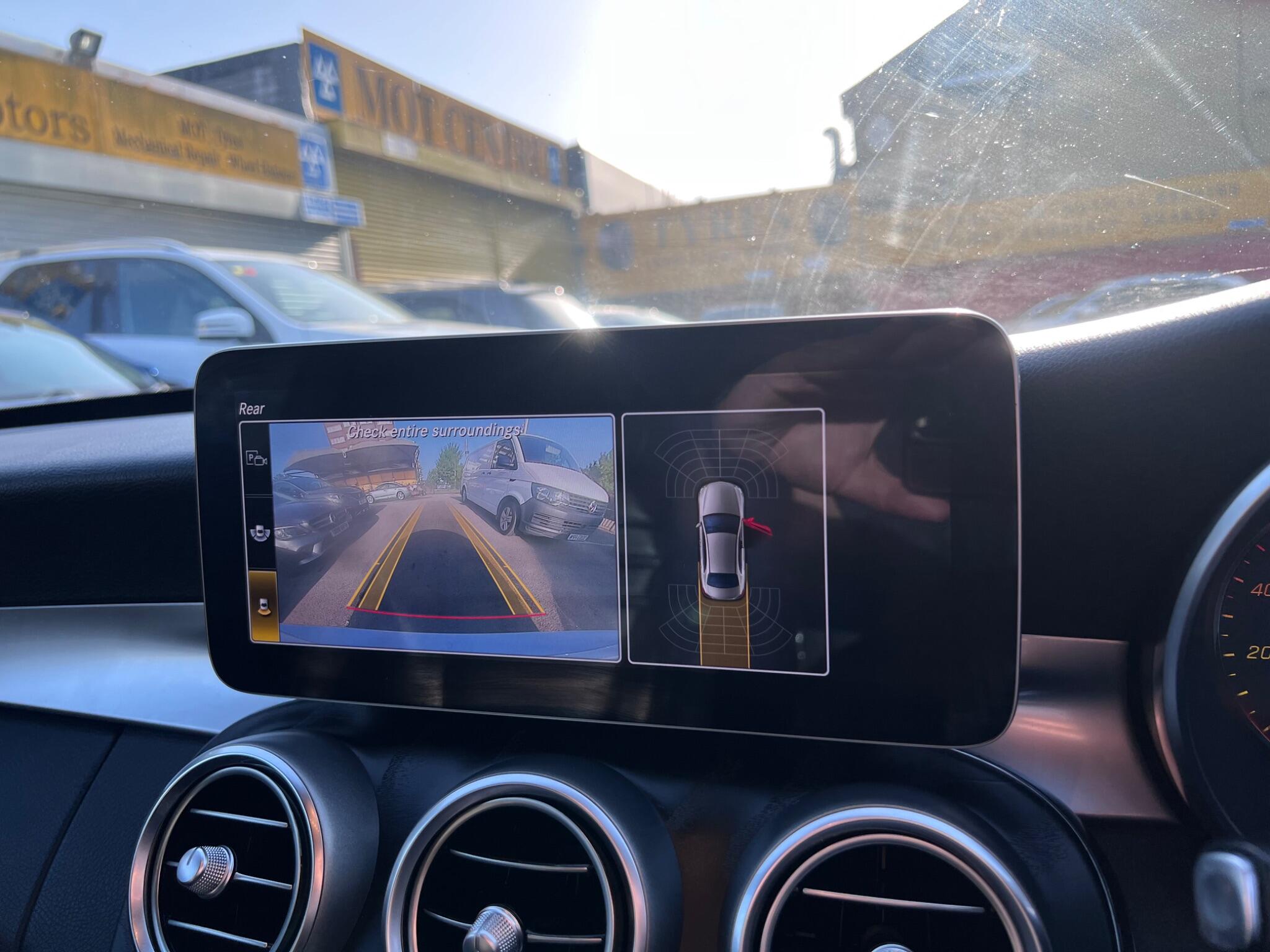 Mercedes-Benz C Class view 21