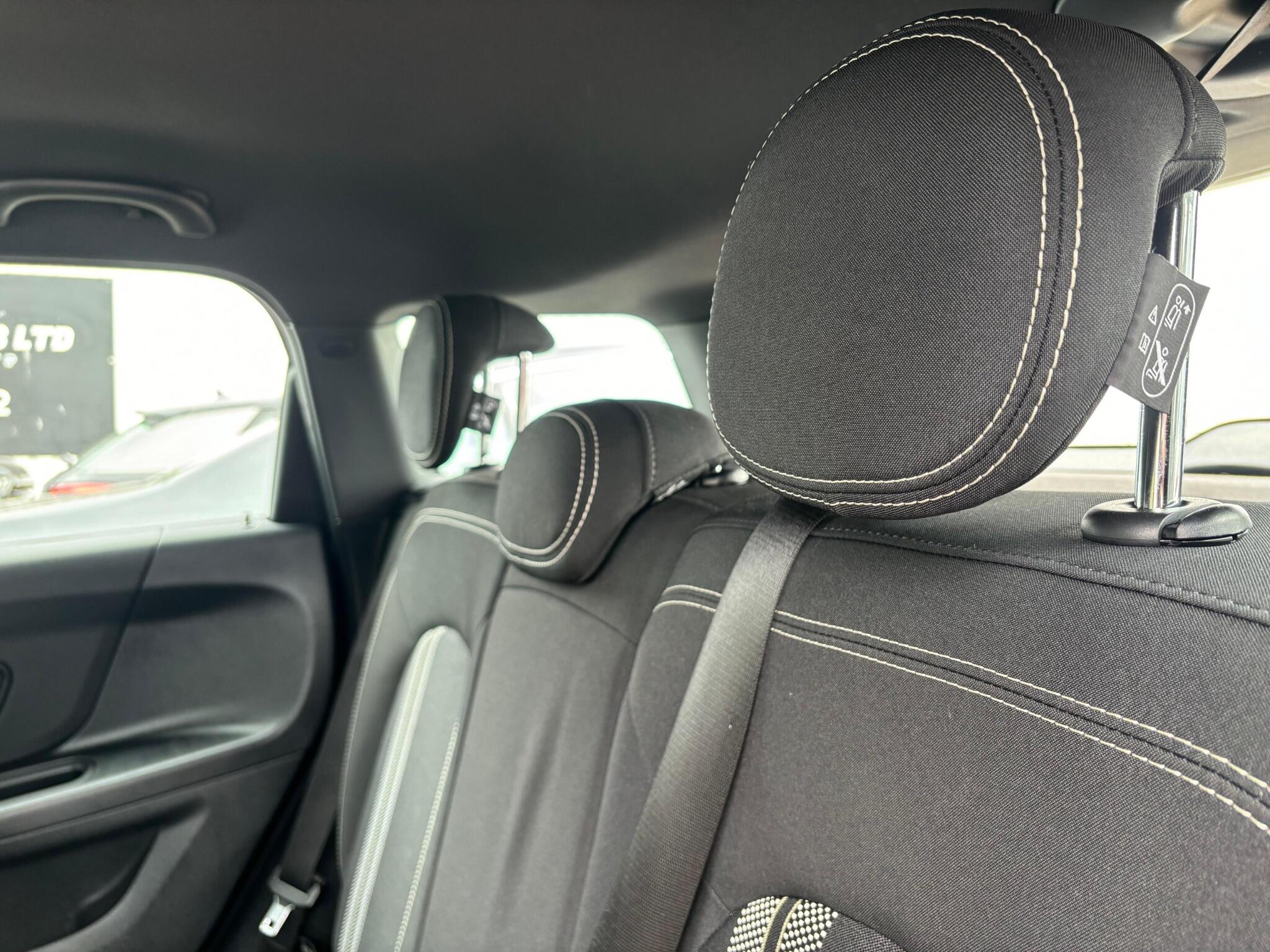 Mini Countryman view 6