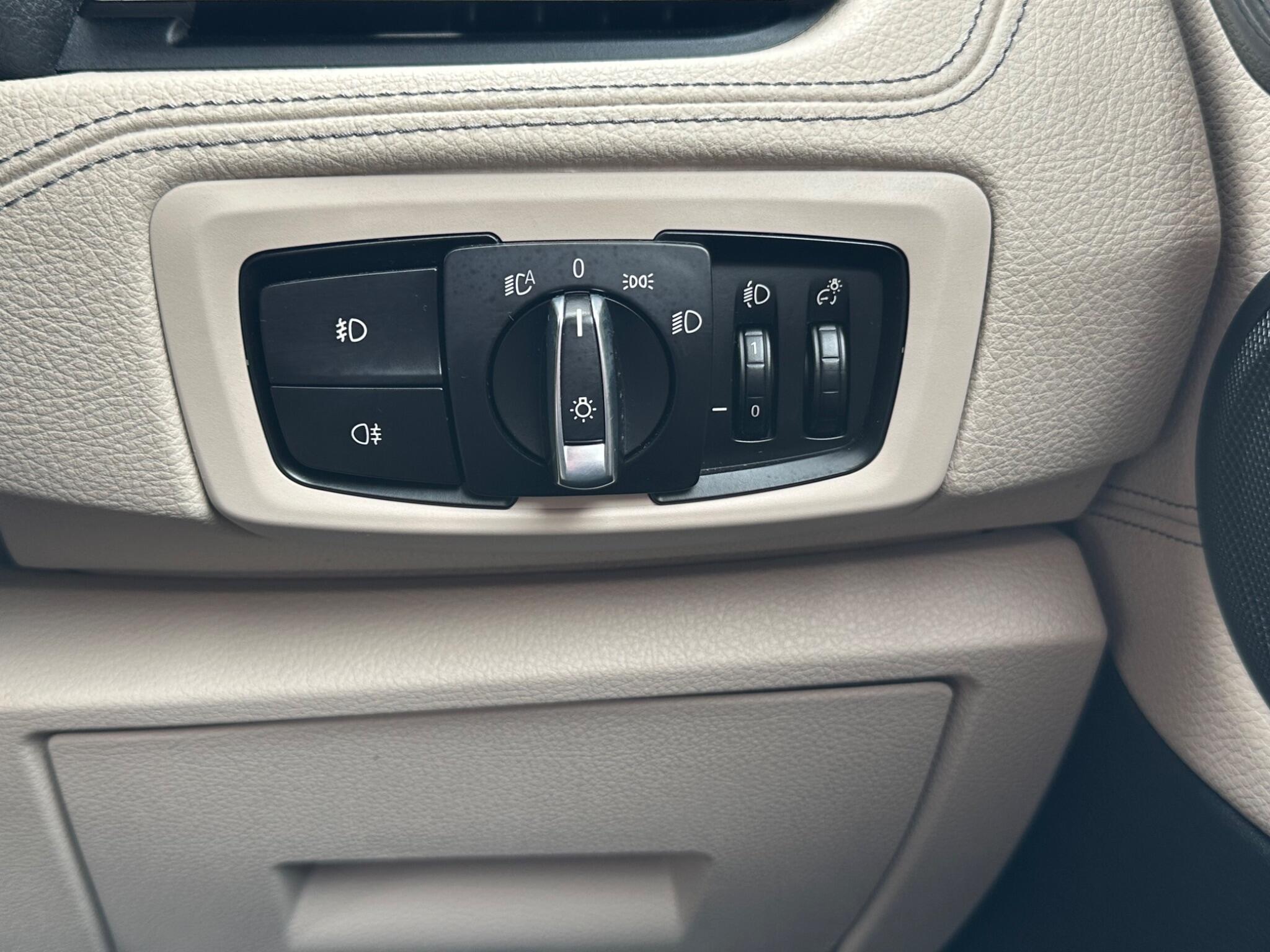 BMW 2 Series Active Tourer view 22