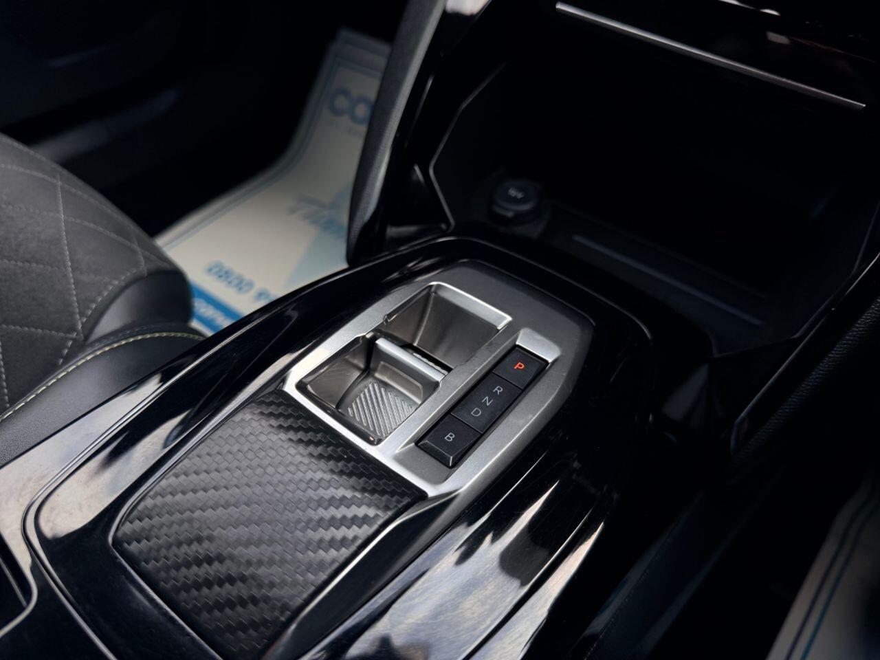 Peugeot E-2008 view 37