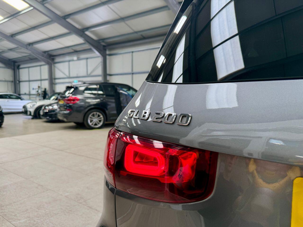 Mercedes-Benz GLB view 28