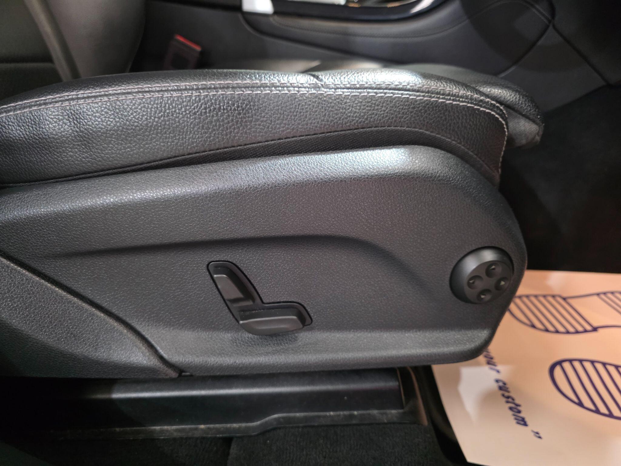 Mercedes-Benz GLC view 16