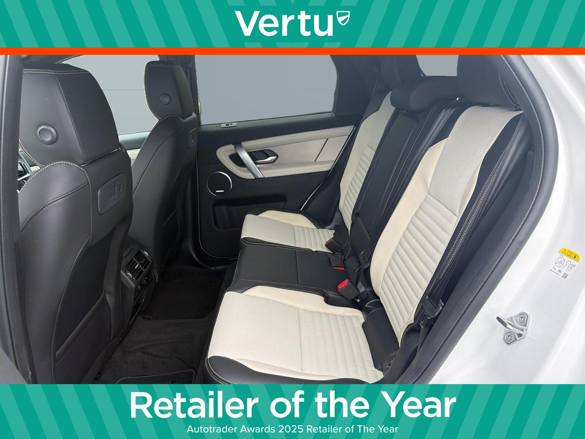 Land Rover Discovery Sport view 4