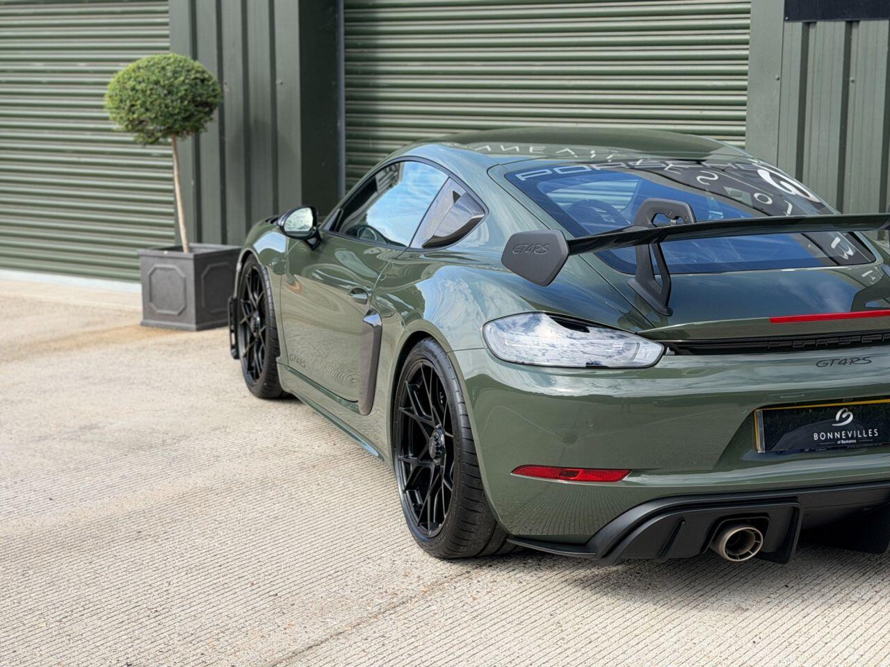 Porsche 718 Cayman view 22