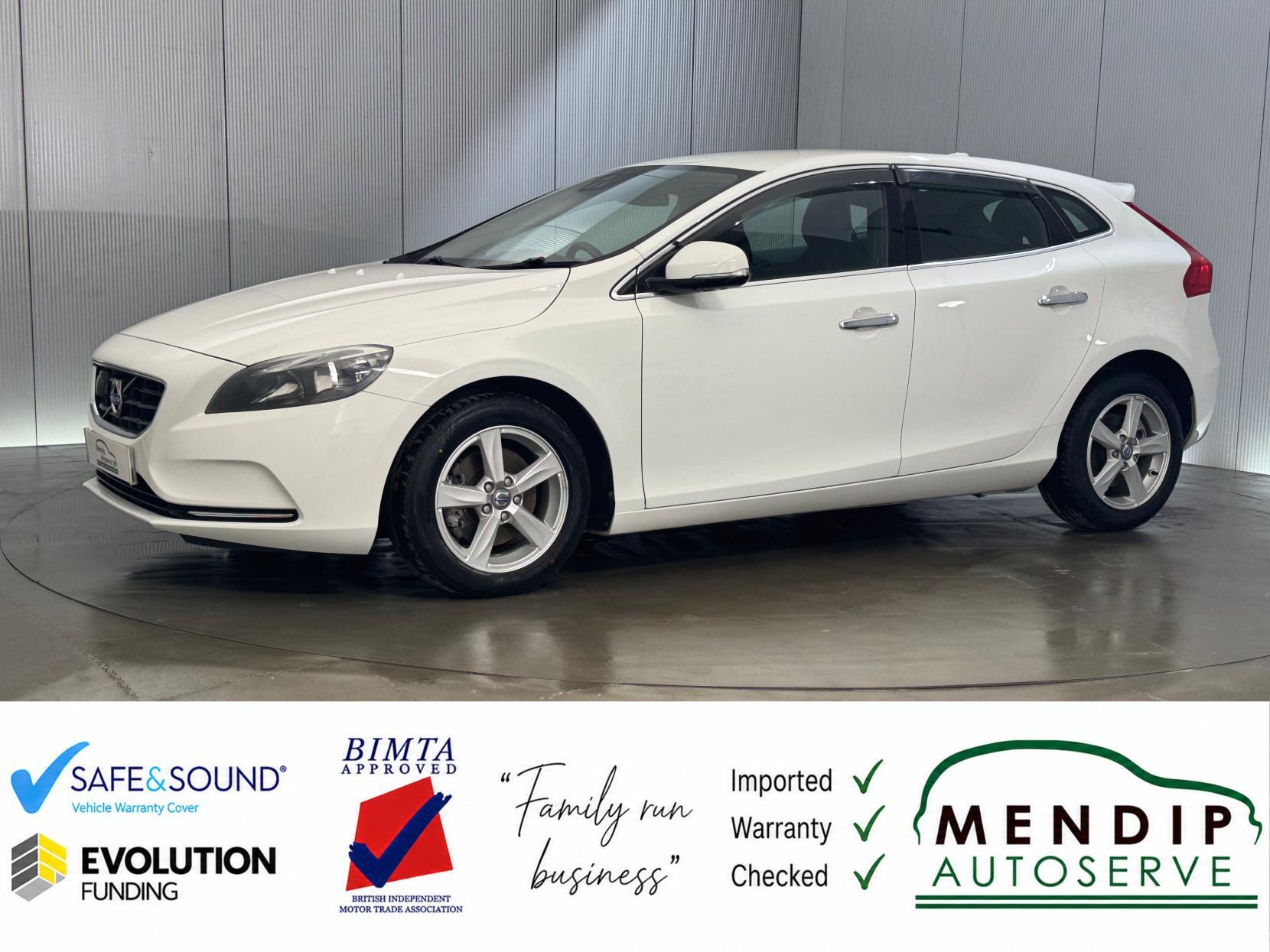 Volvo V40 view 4