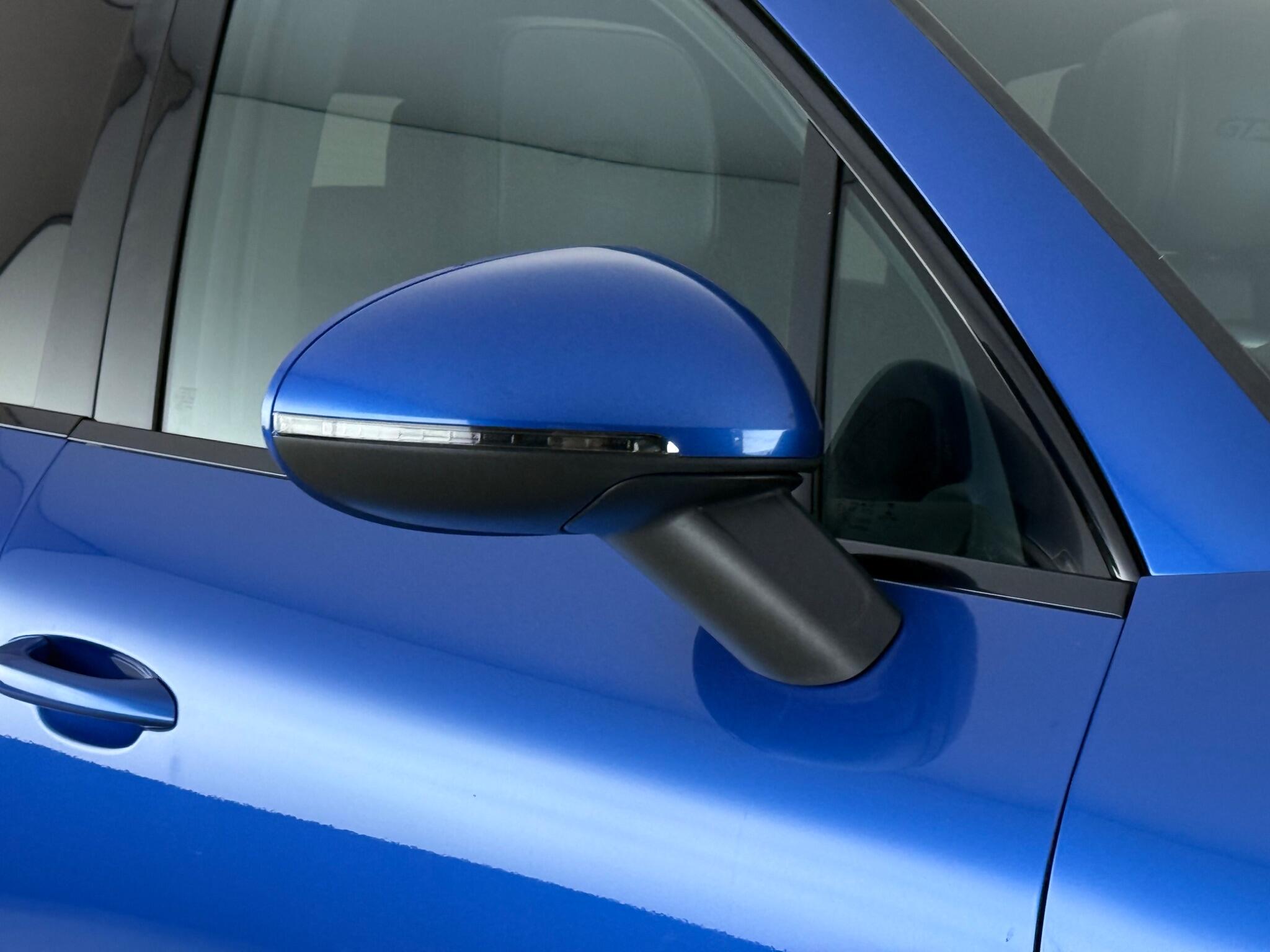 Porsche Macan view 10