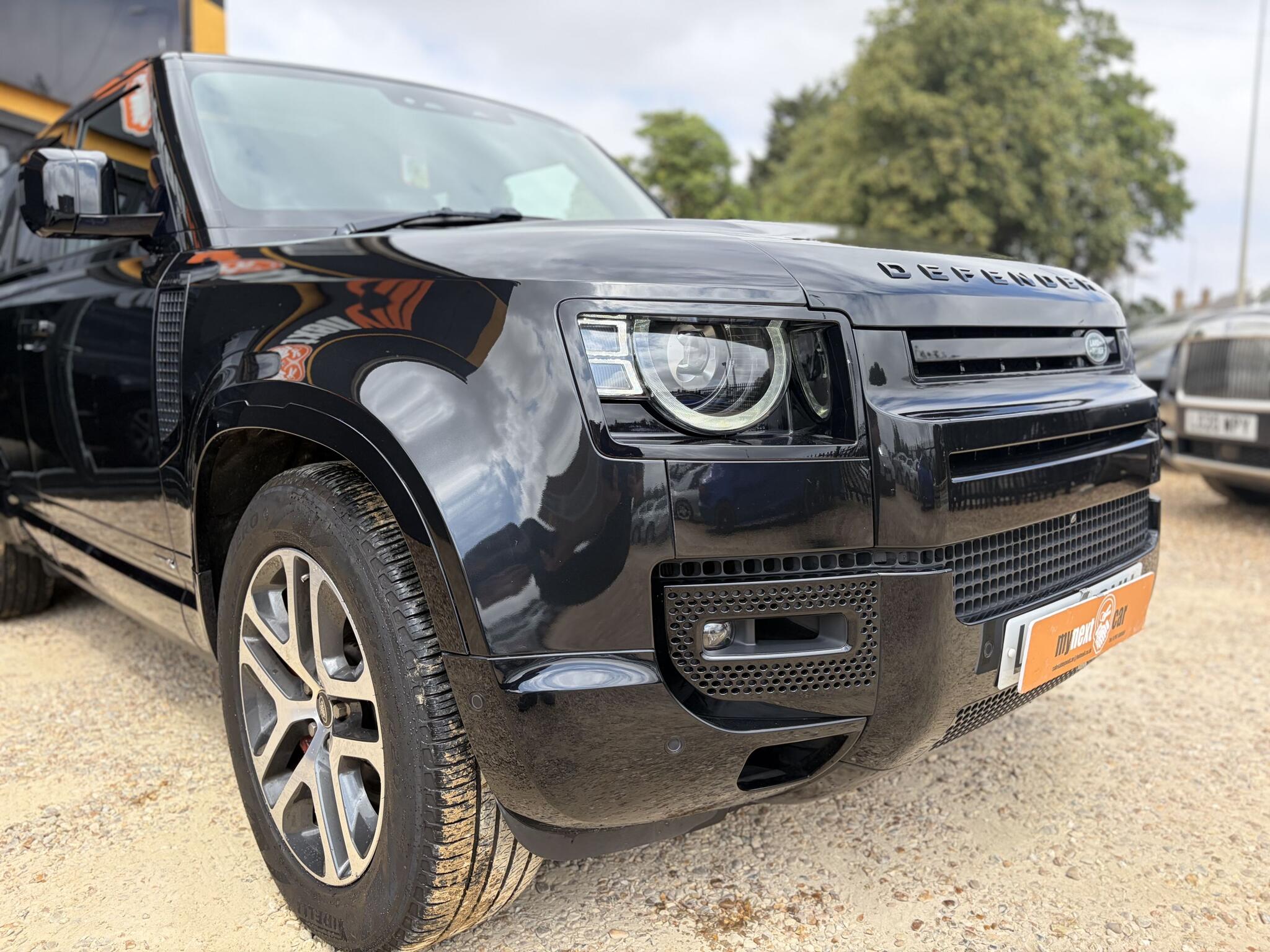 Land Rover Defender 130 view 2