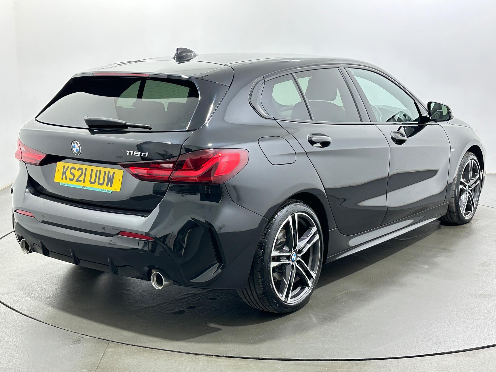 BMW 1 Series view 8
