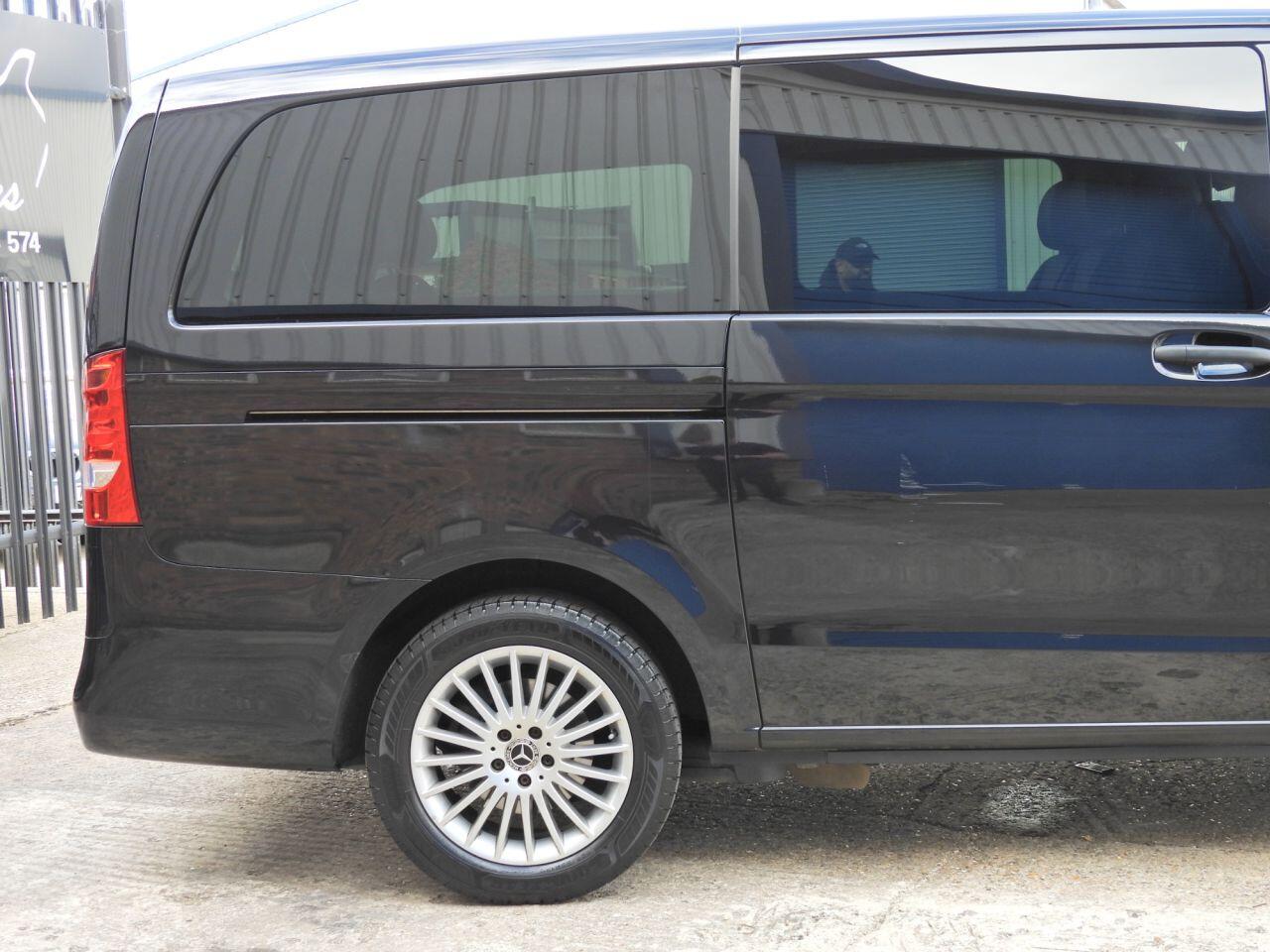 Mercedes-Benz Vito view 28