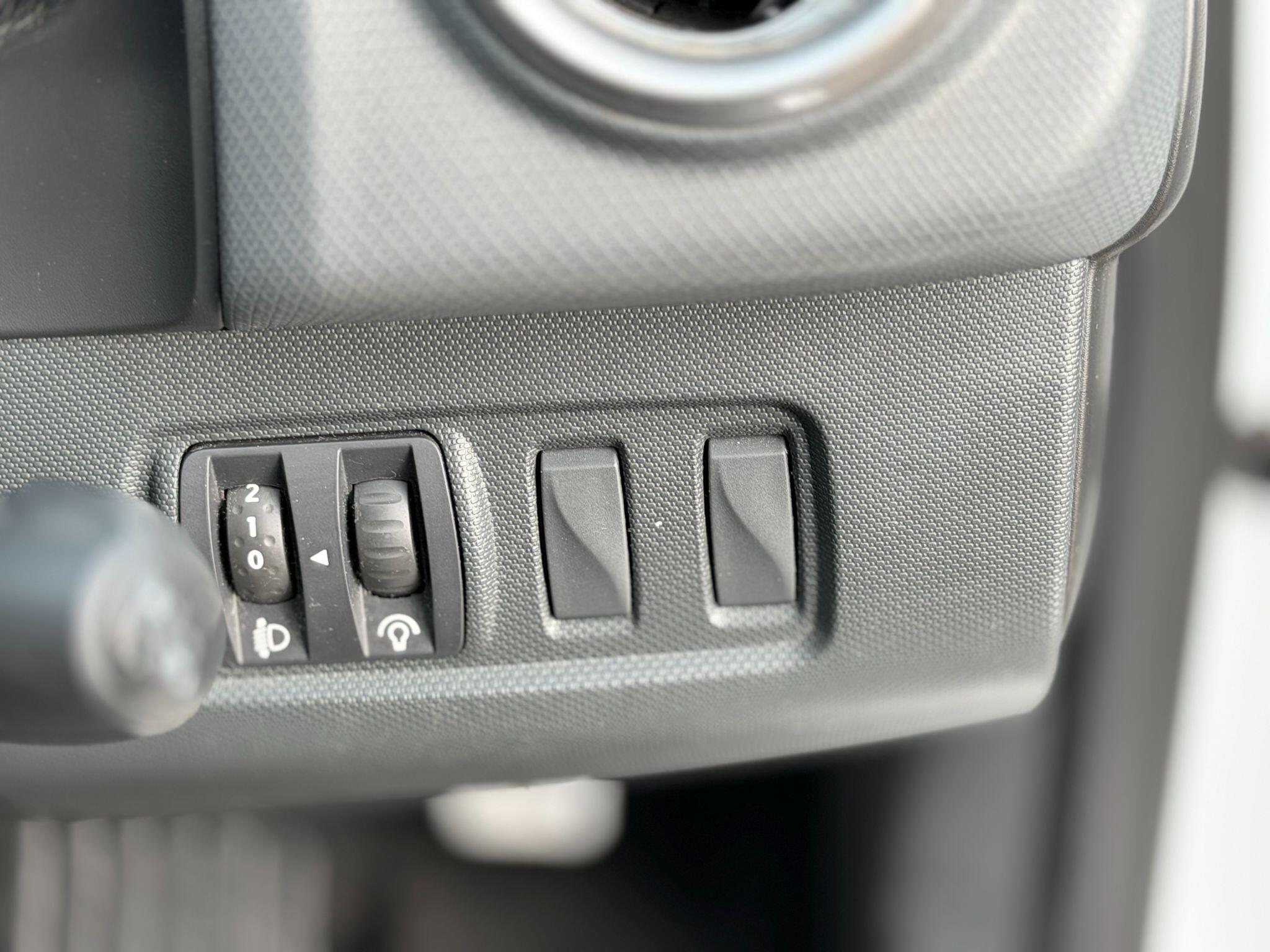 Renault Clio view 34