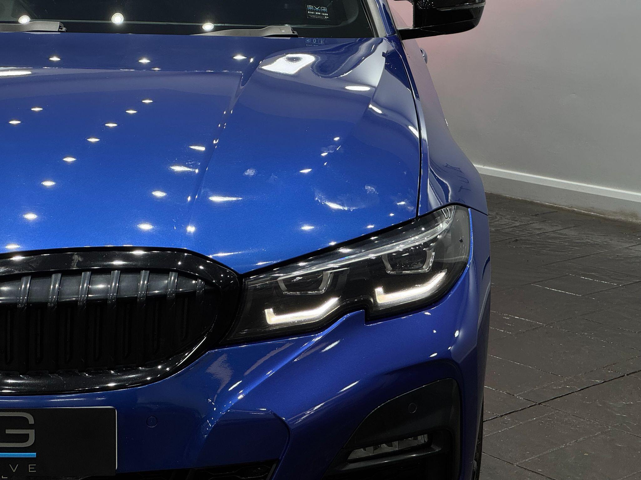 BMW 3 Series view 9