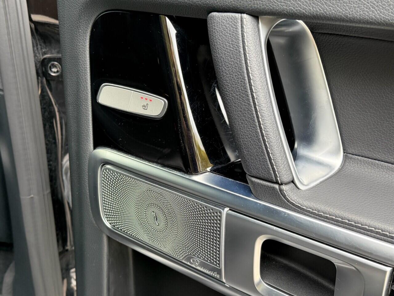 Mercedes-Benz G-Class view 31