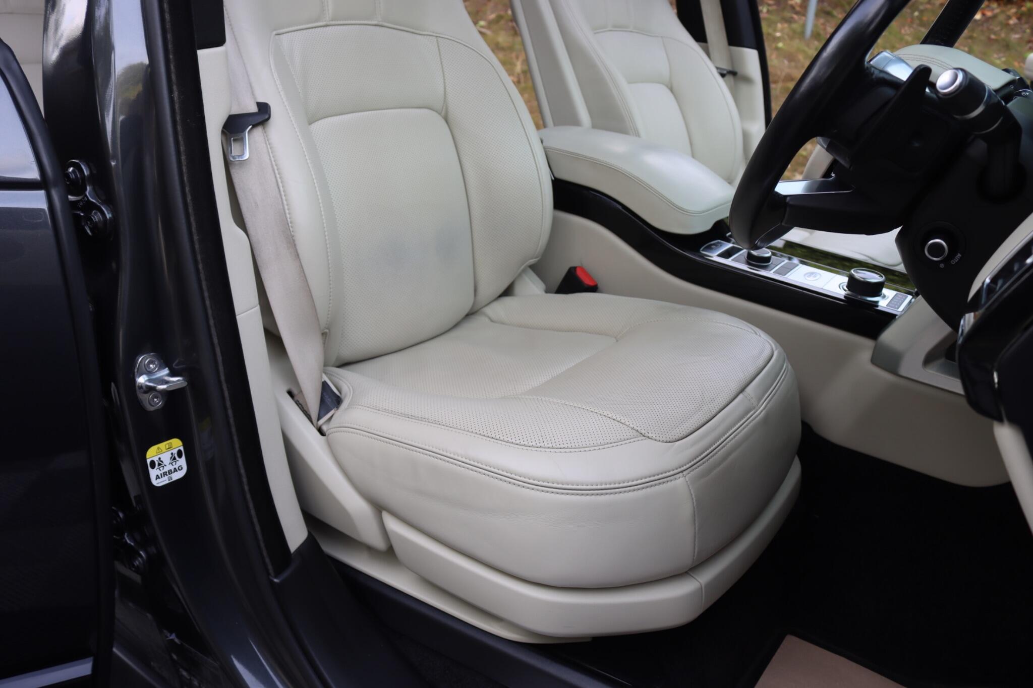 Land Rover Range Rover view 47