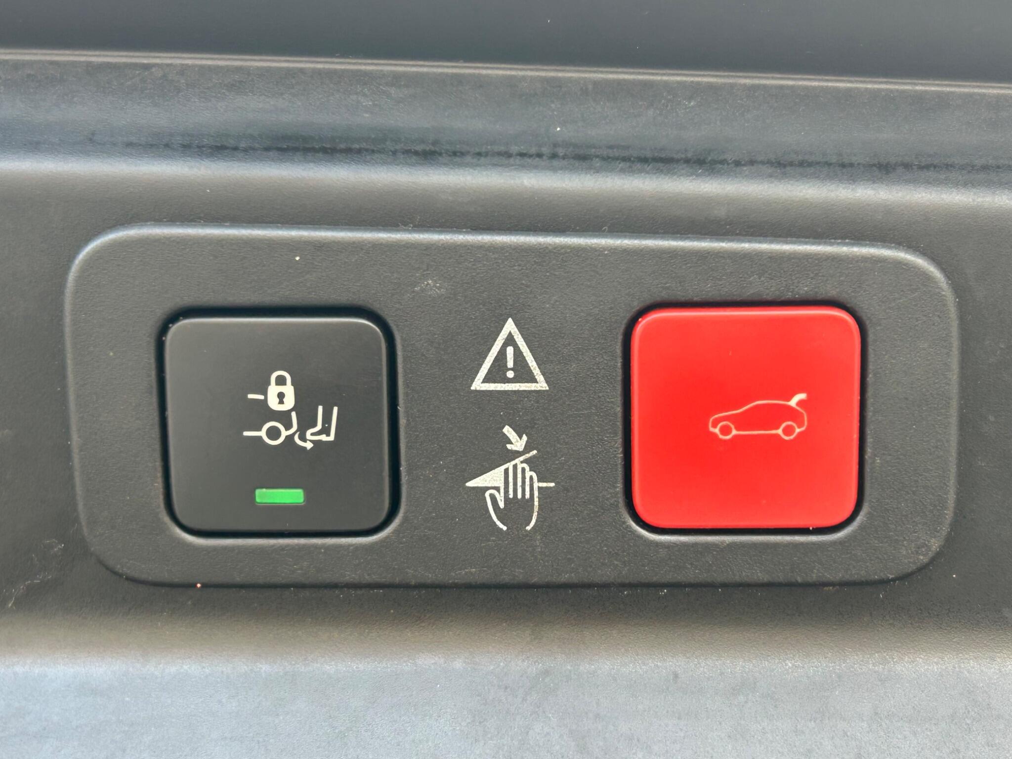 Peugeot 5008 view 29