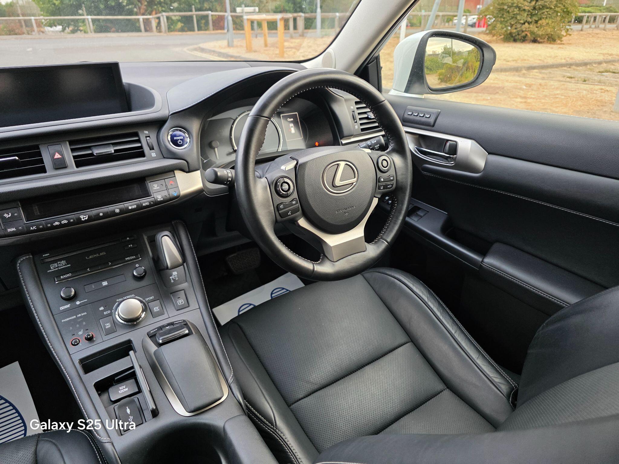 Lexus CT view 31