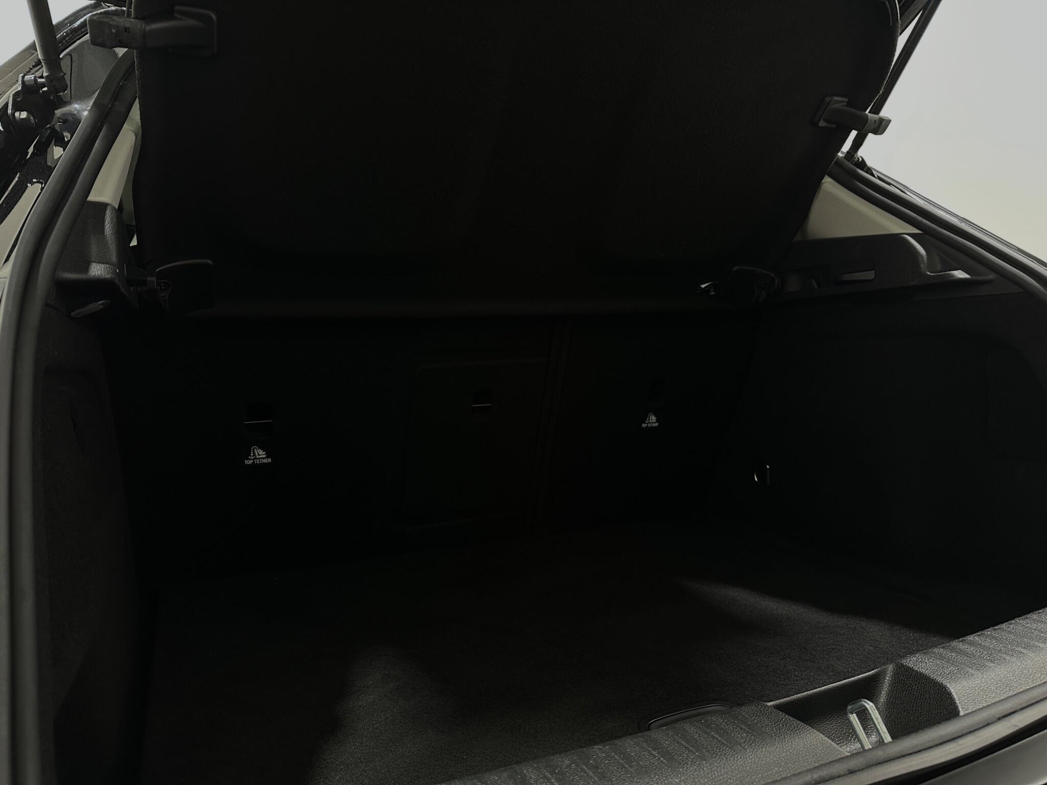 Mercedes-Benz Gla view 46