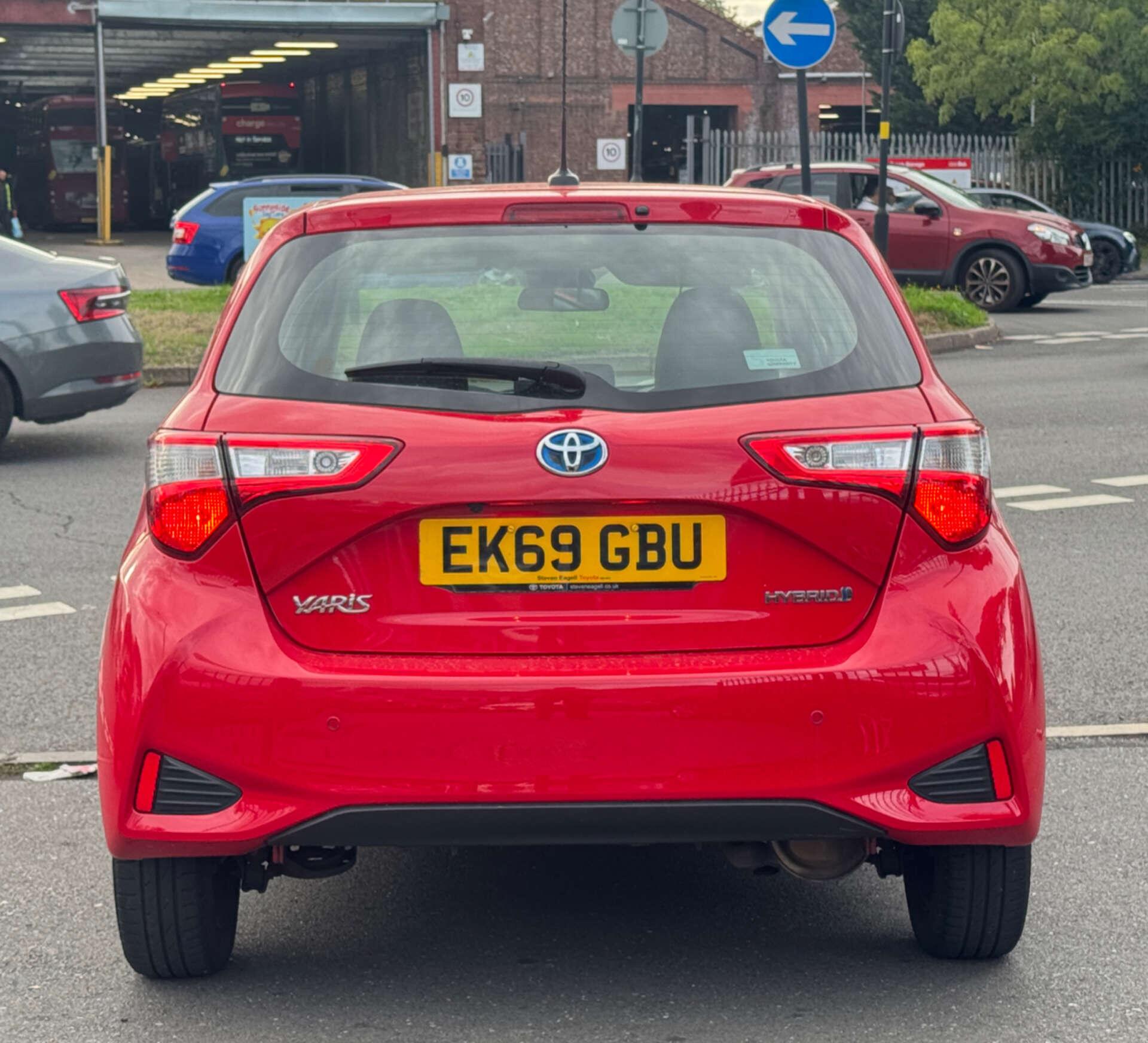 Toyota Yaris view 14