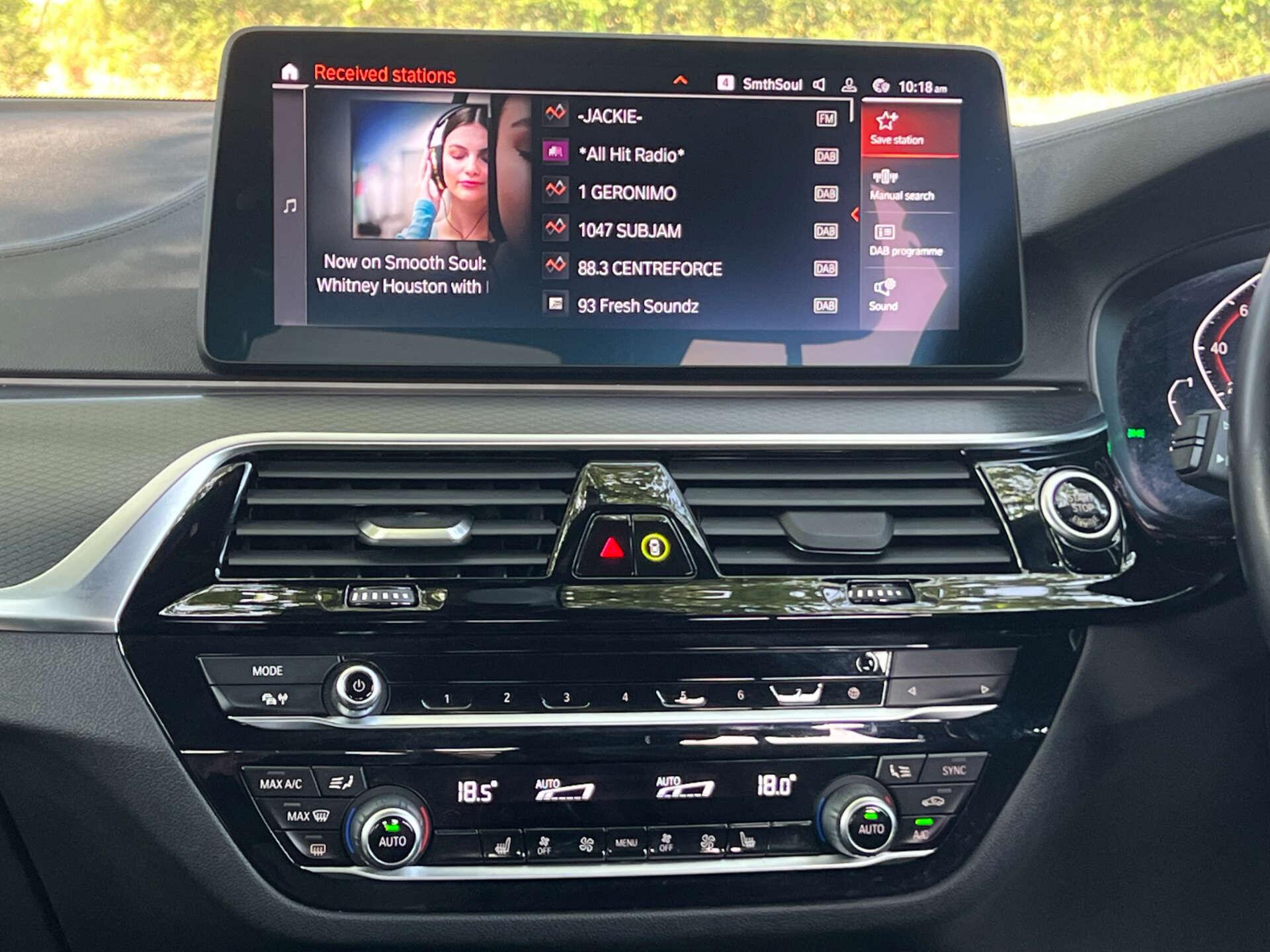 BMW 5 Series view 13