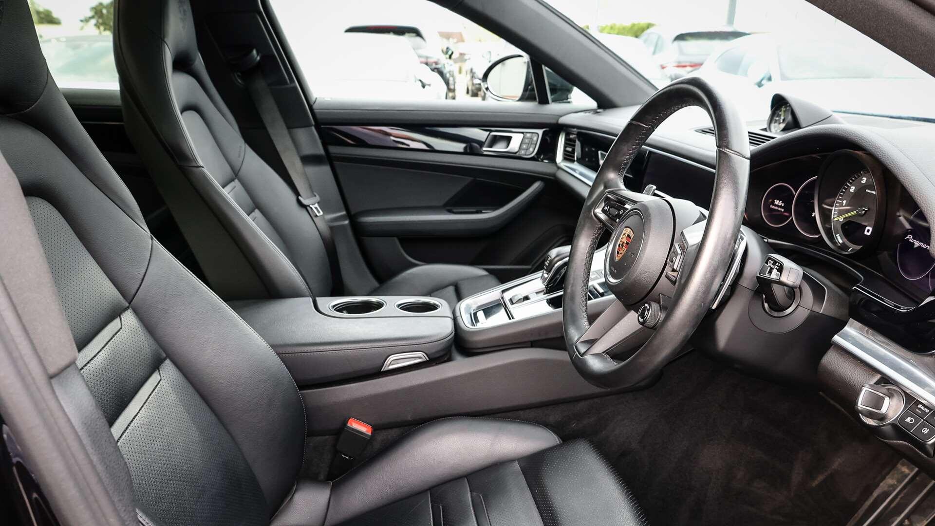 Porsche Panamera view 13