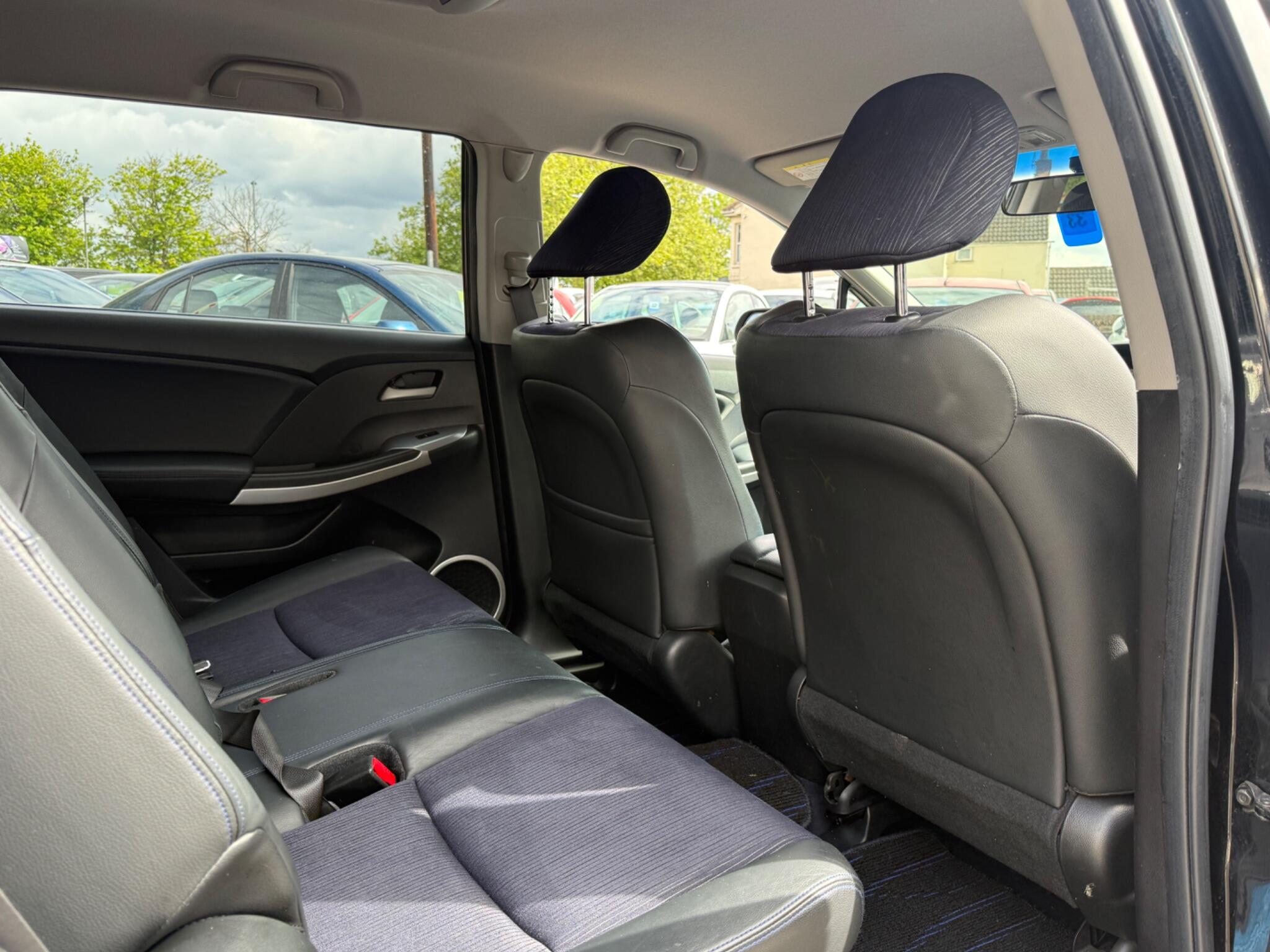 Honda Odyssey - Image 43