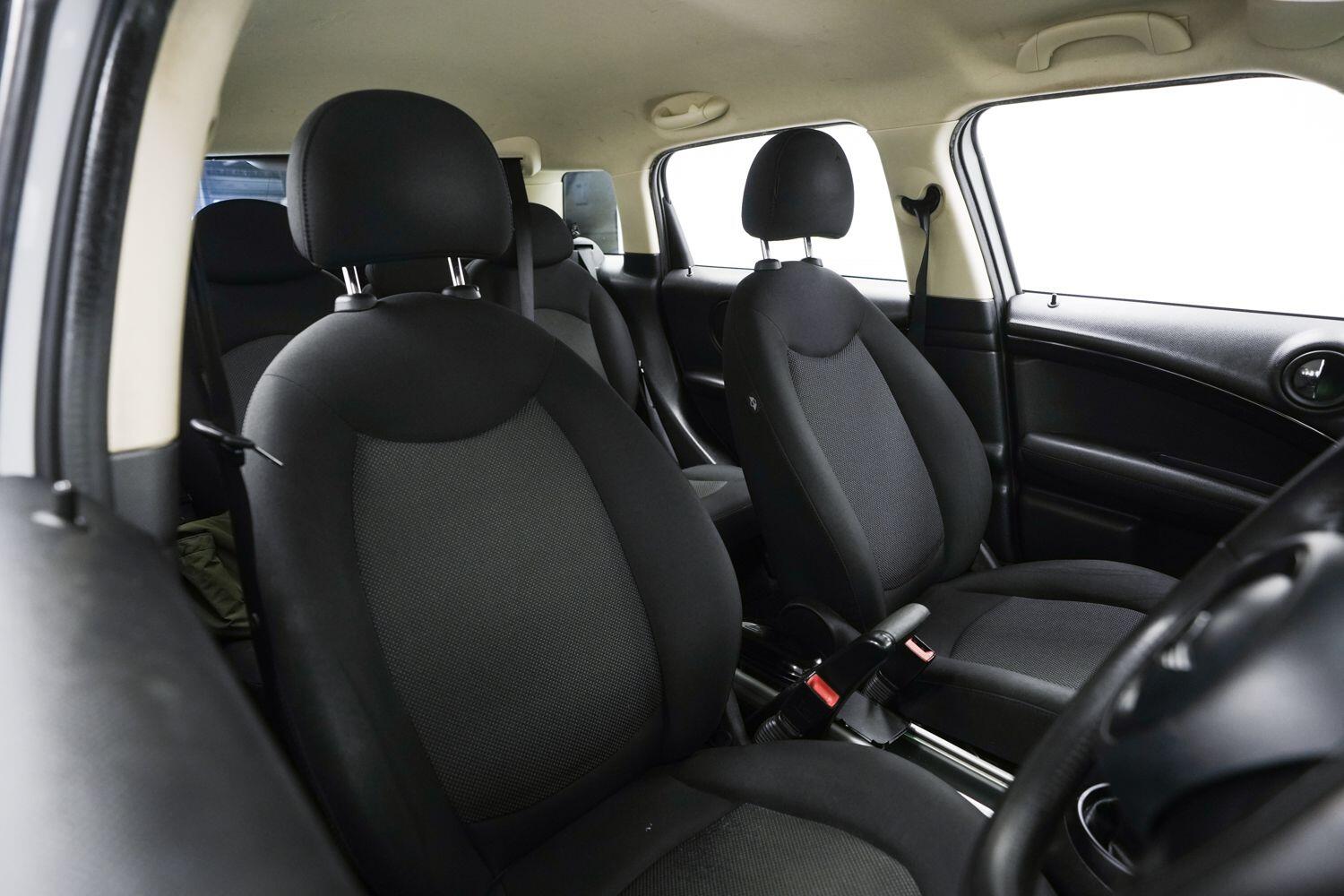 MINI Countryman view 9