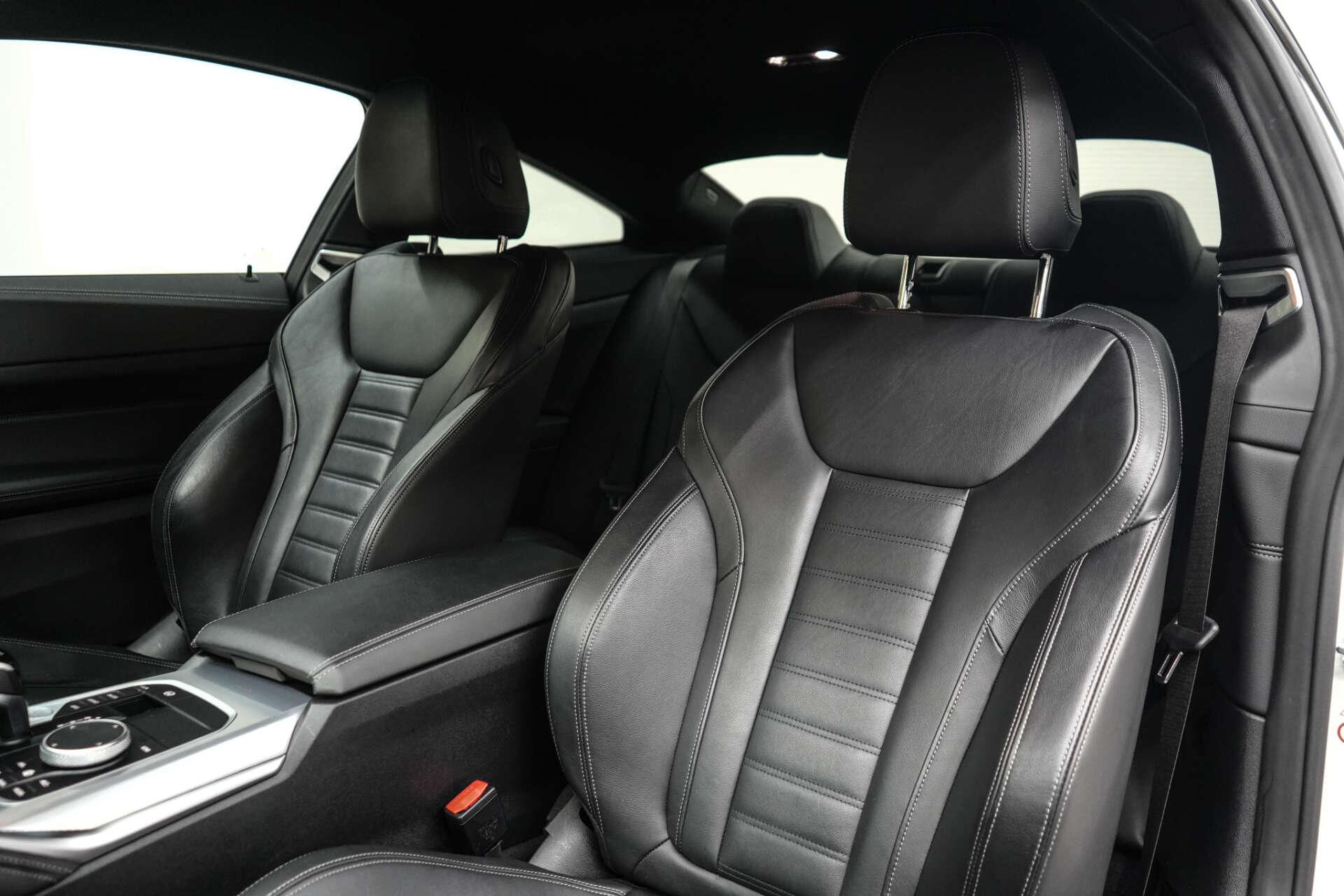 BMW 4 Series view 14
