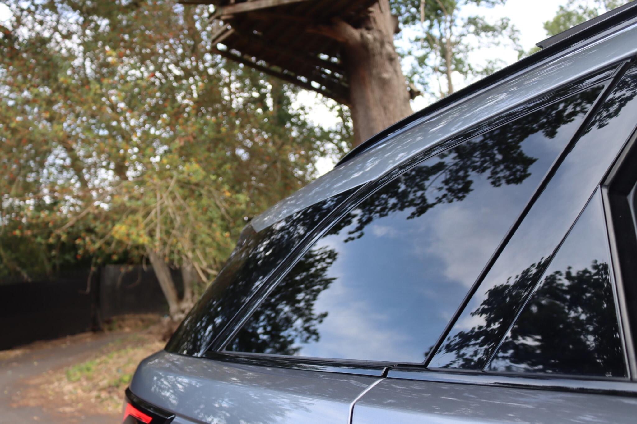 Land Rover Range Rover Velar view 78