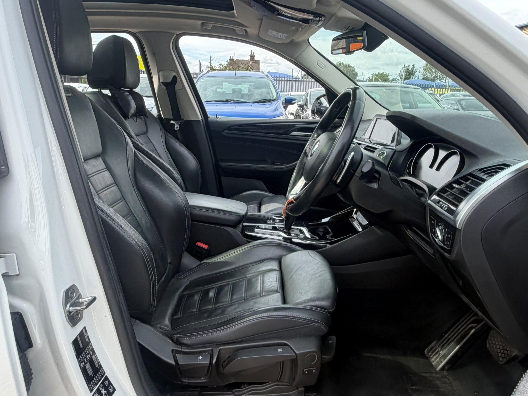 BMW X3 view 9