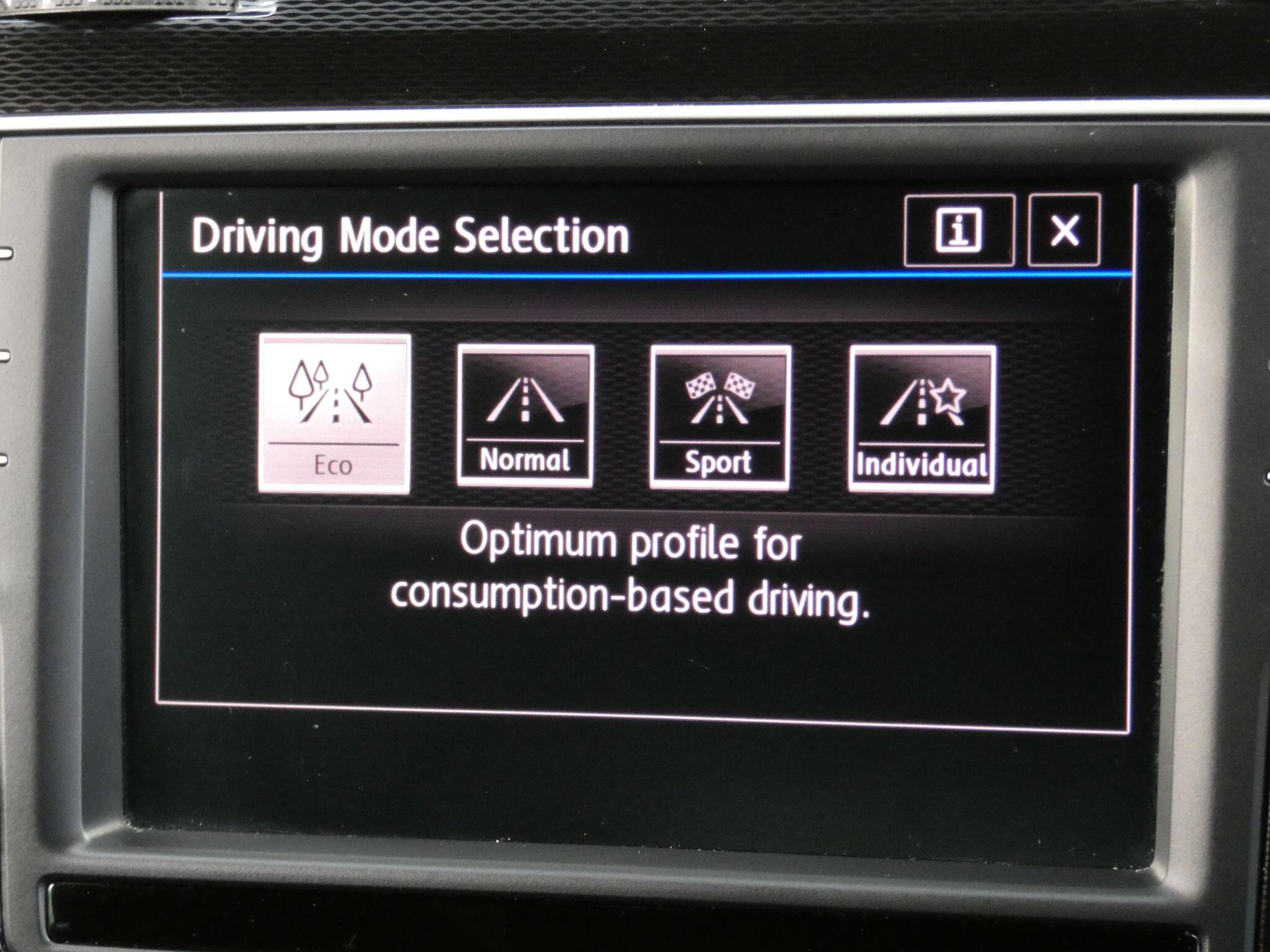 Volkswagen Golf view 29