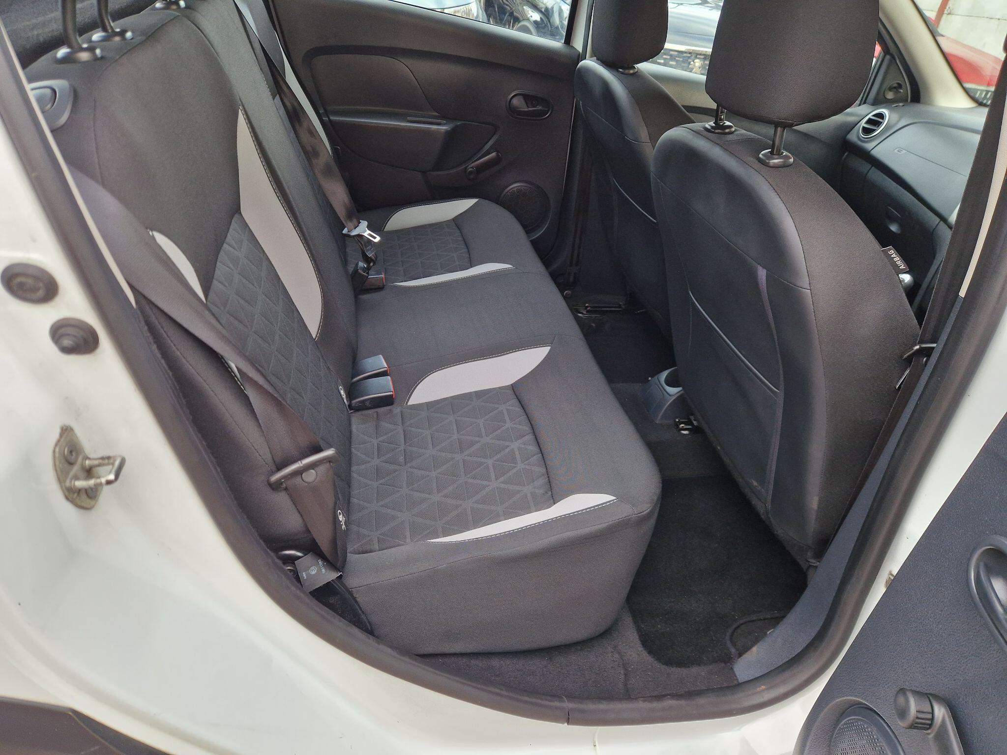 Dacia Sandero view 25