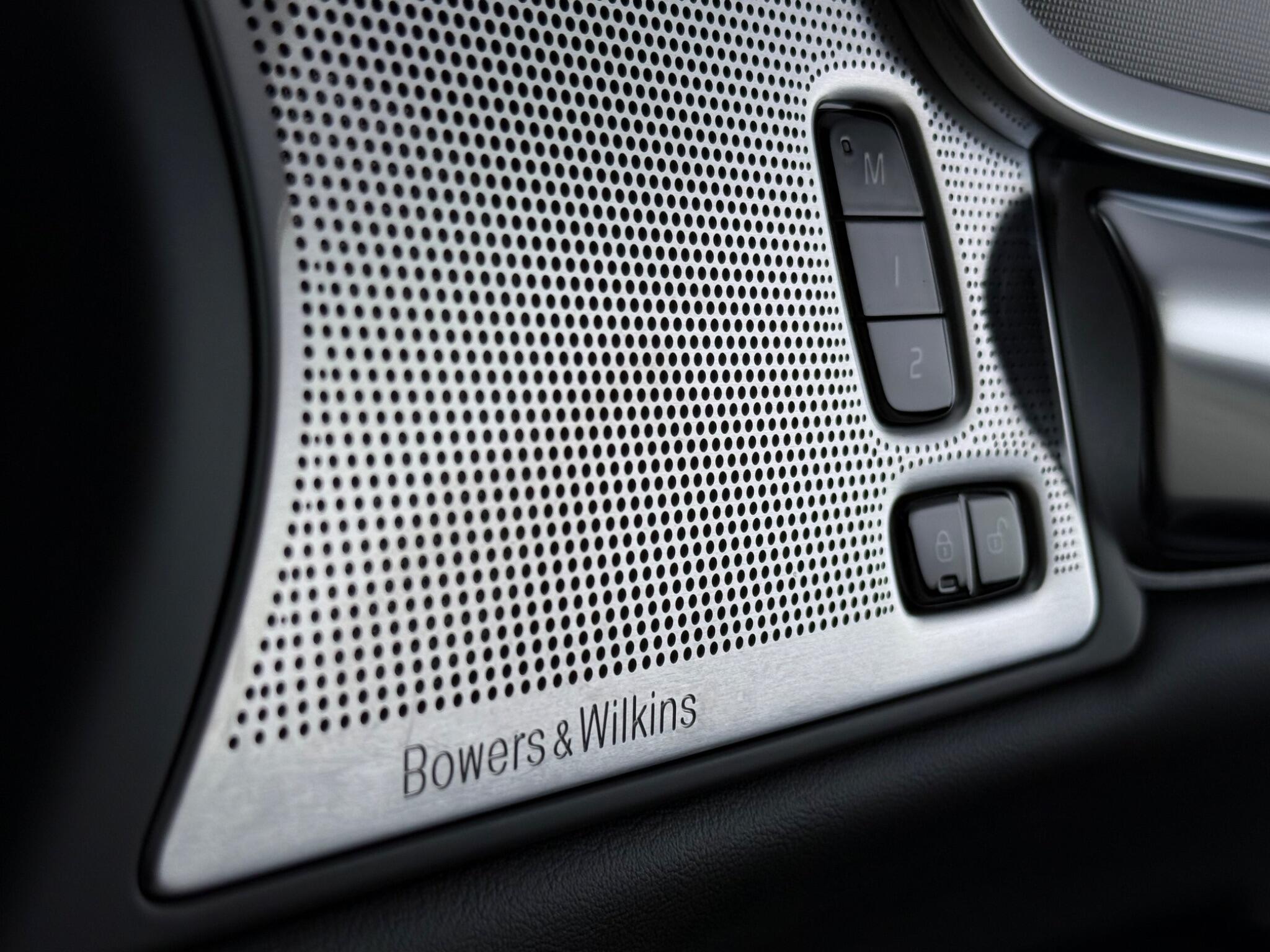 Volvo S90 view 23