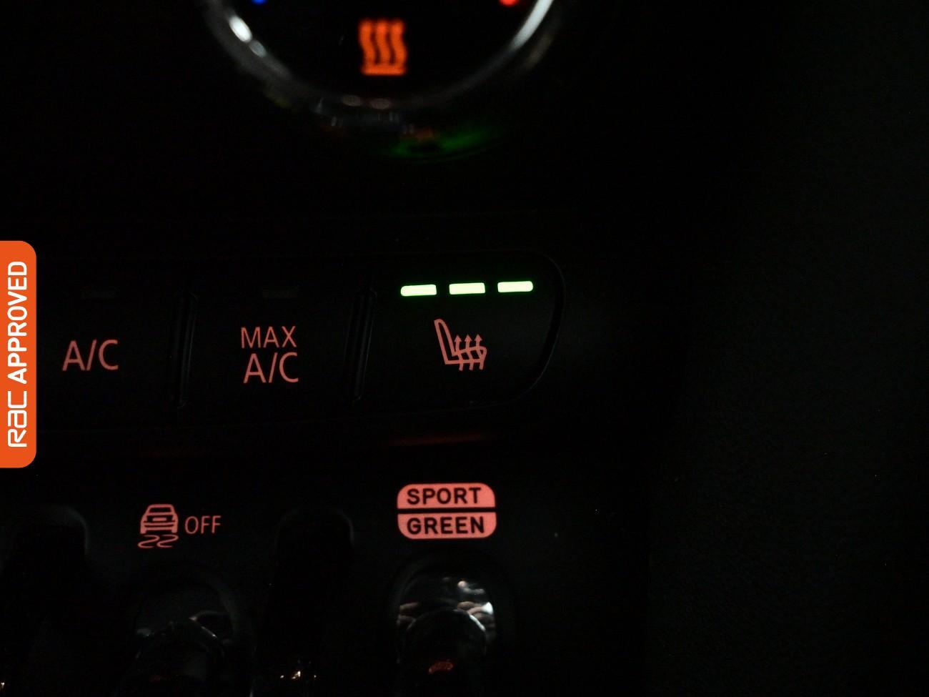 Mini Hatch view 17