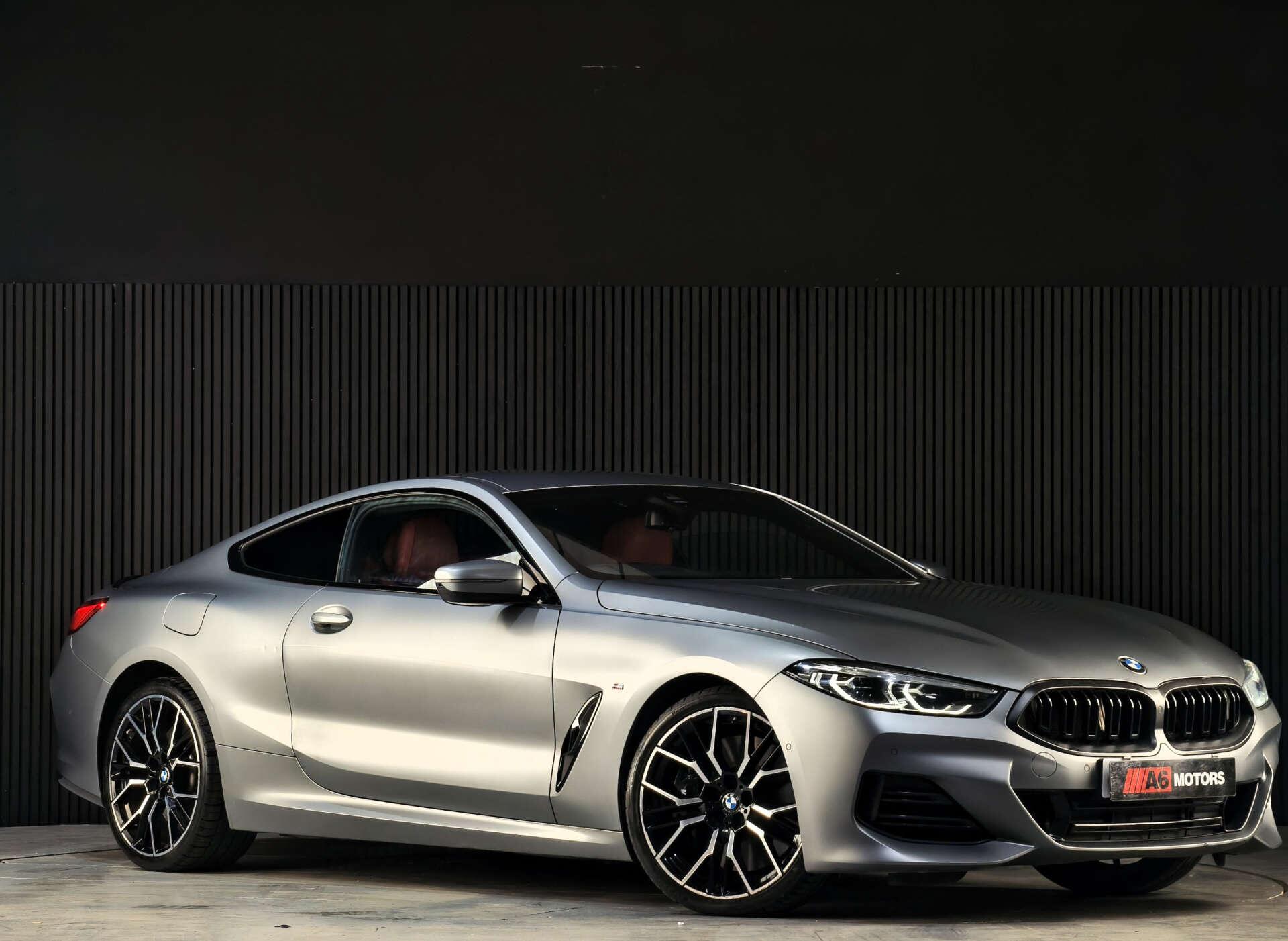BMW 8 Series view 4