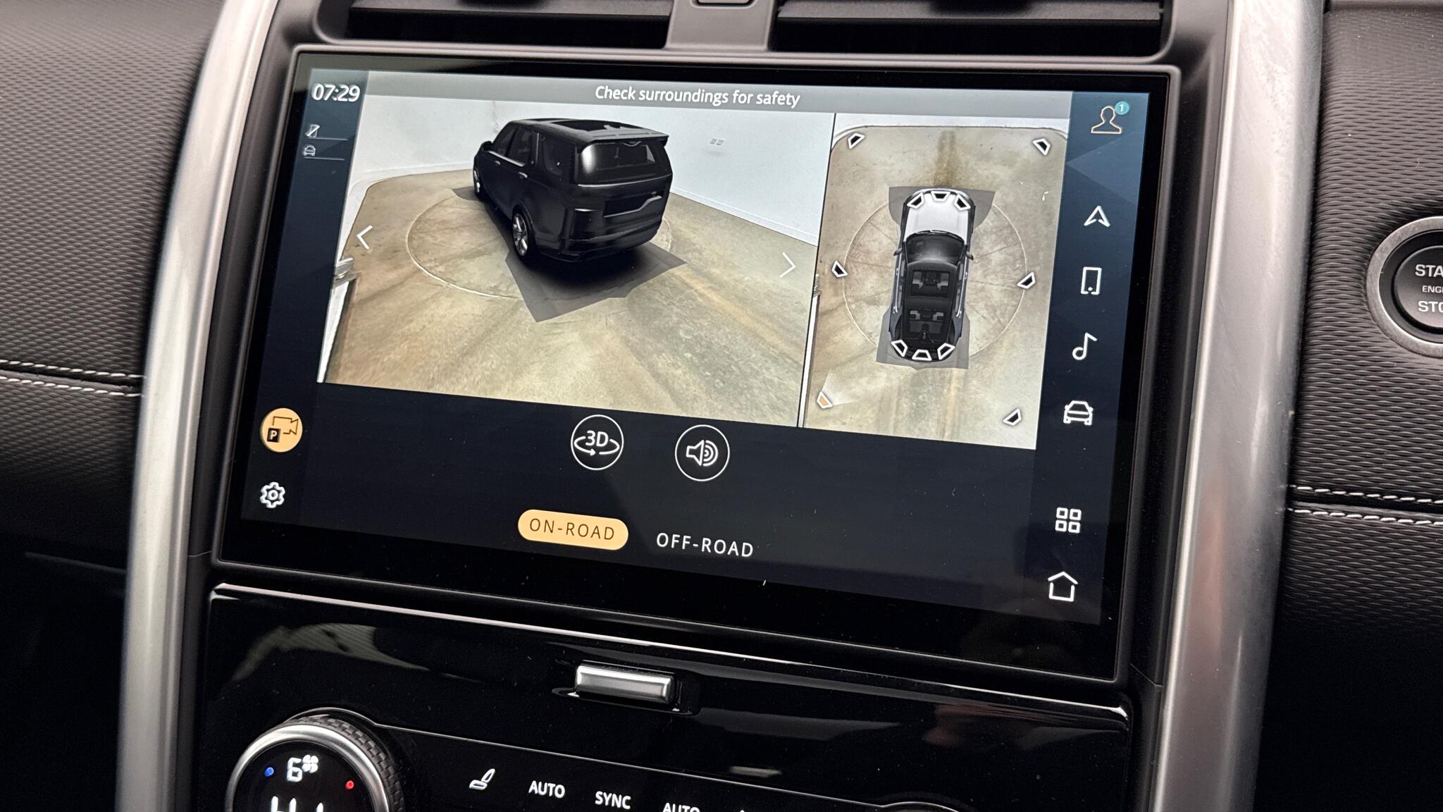 Land Rover Discovery view 12