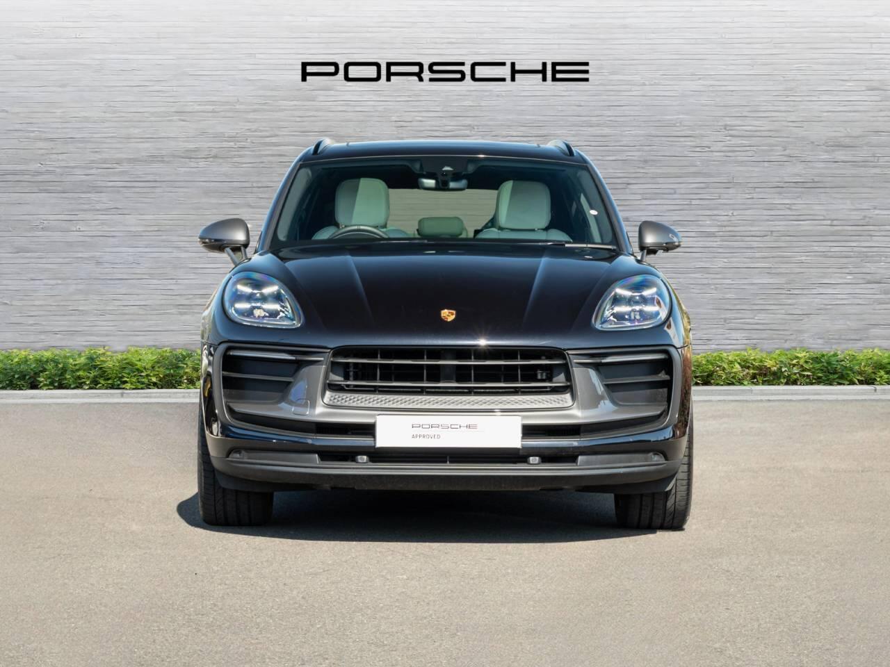 Porsche Macan view 6