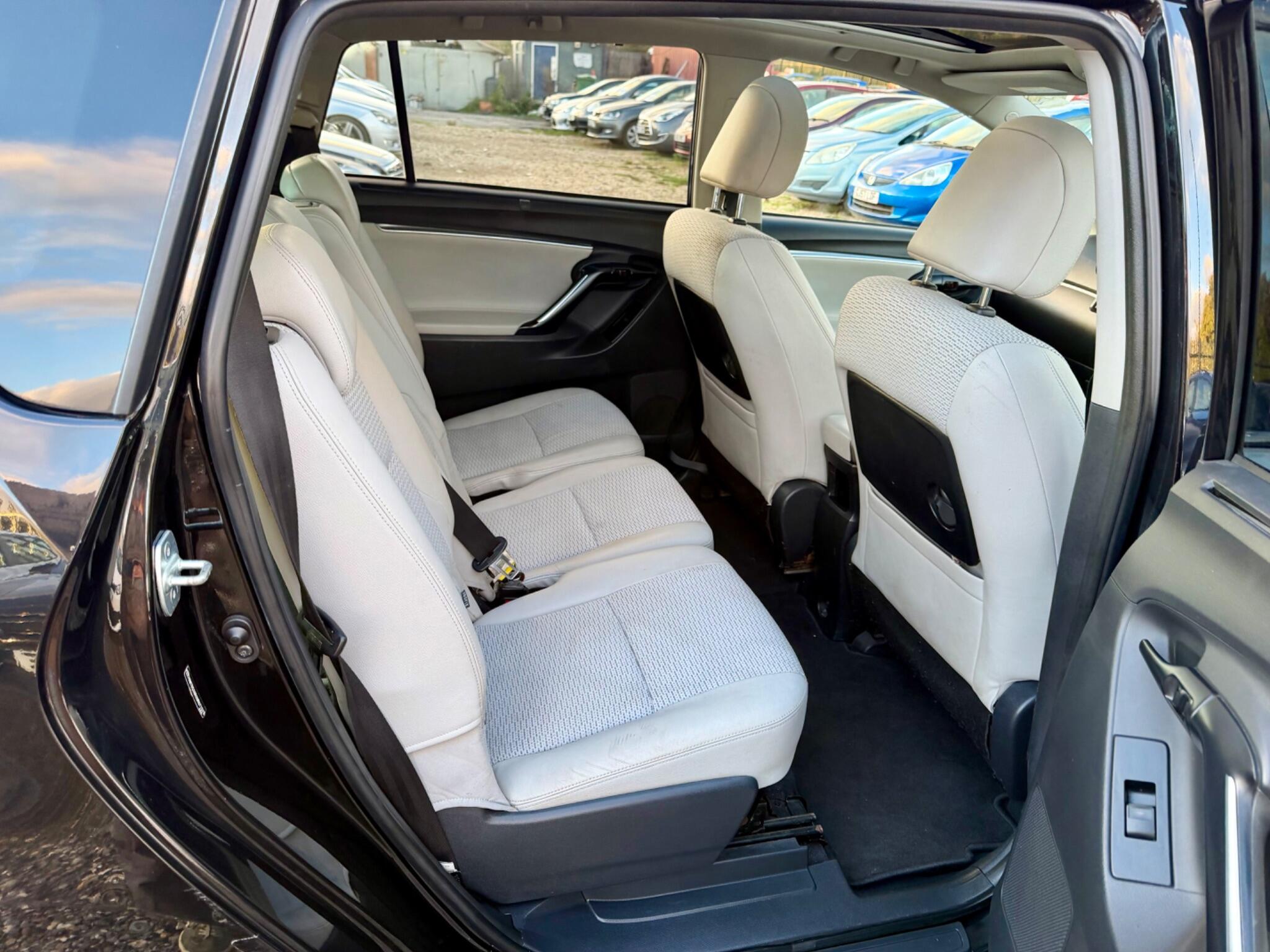 Toyota Verso view 29