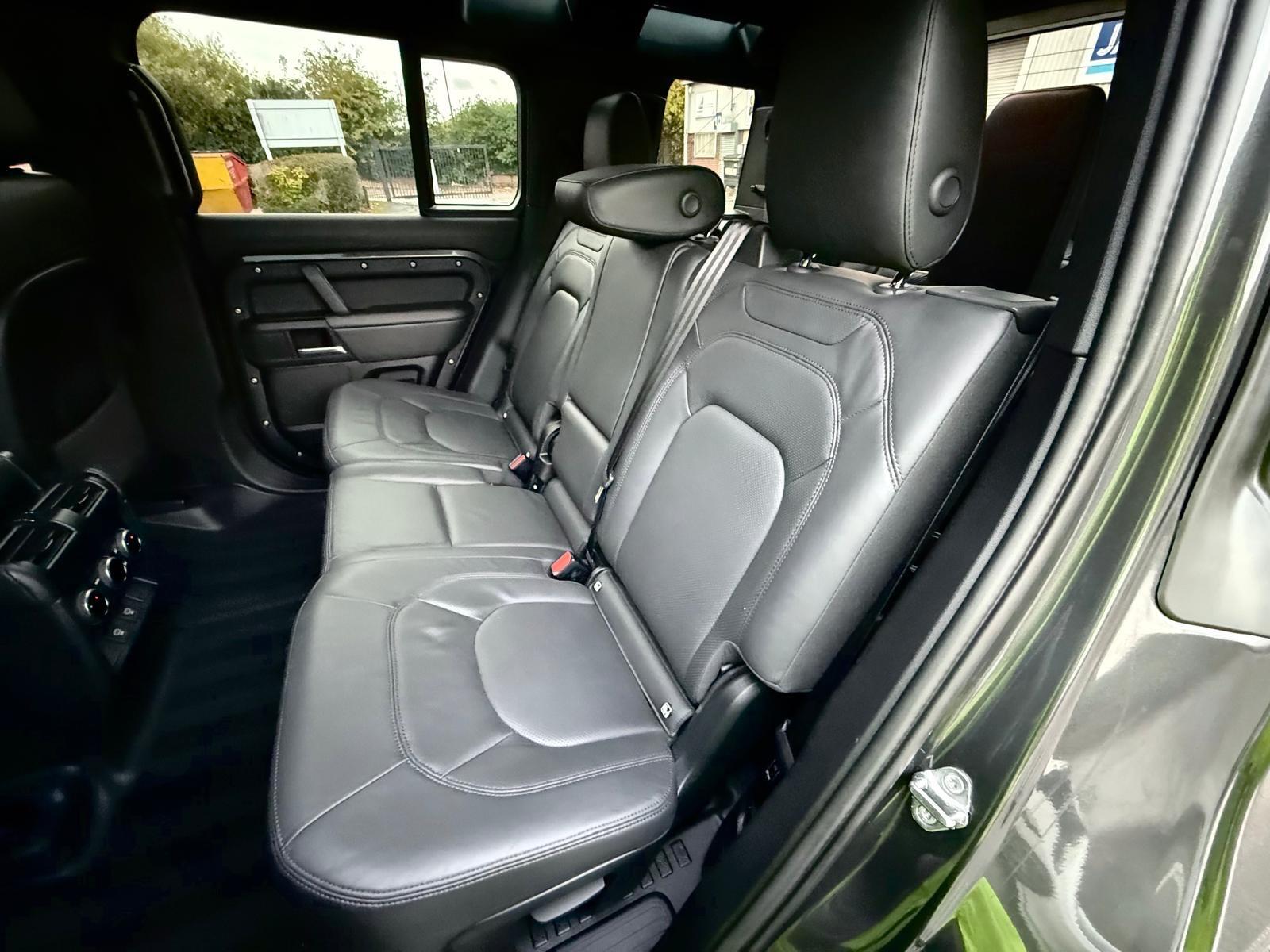 Land Rover Defender view 19