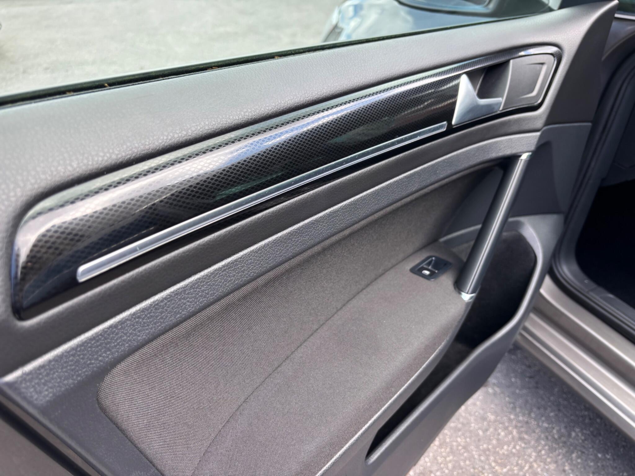 Volkswagen Golf view 35