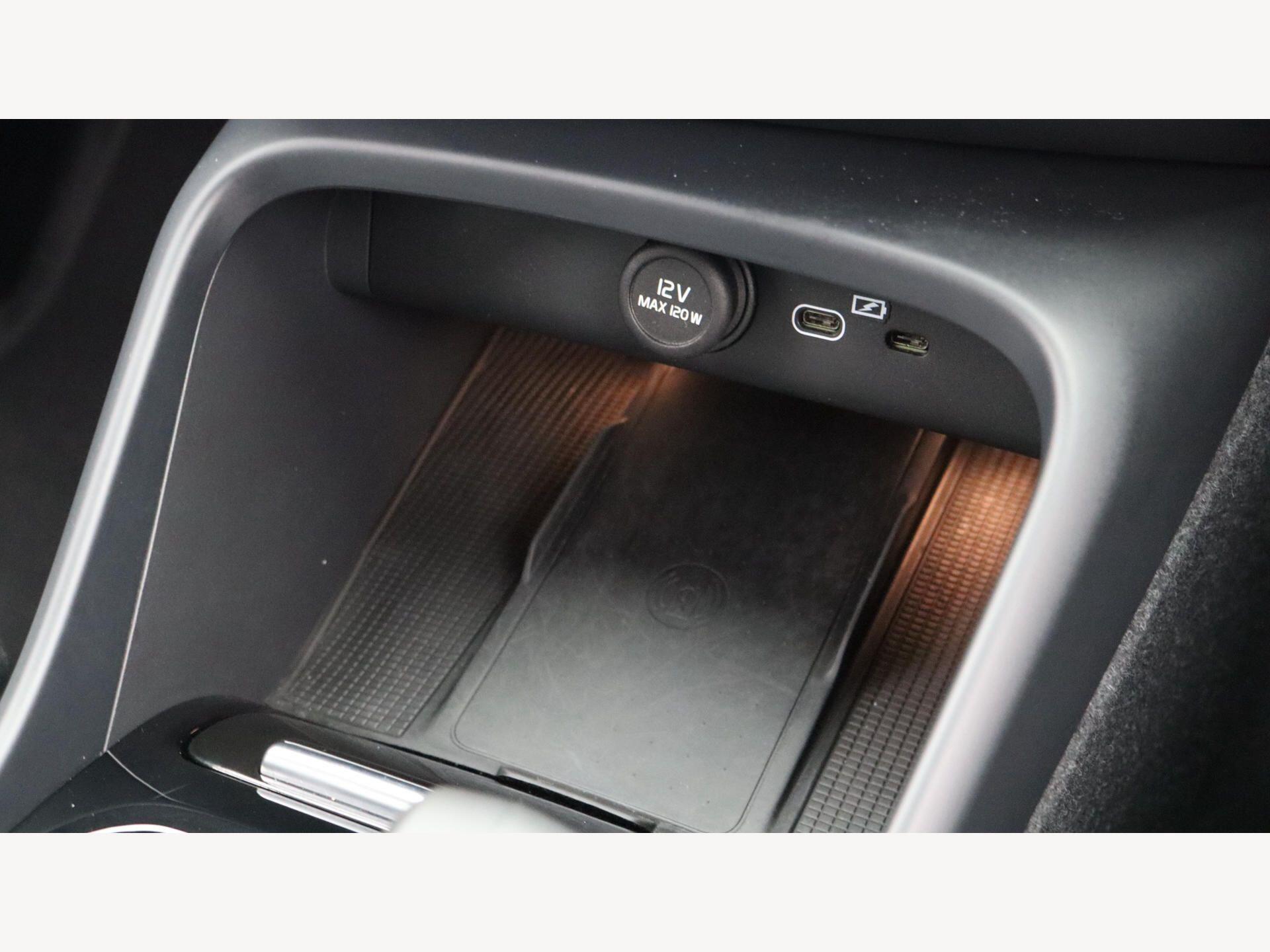 Volvo XC40 view 33